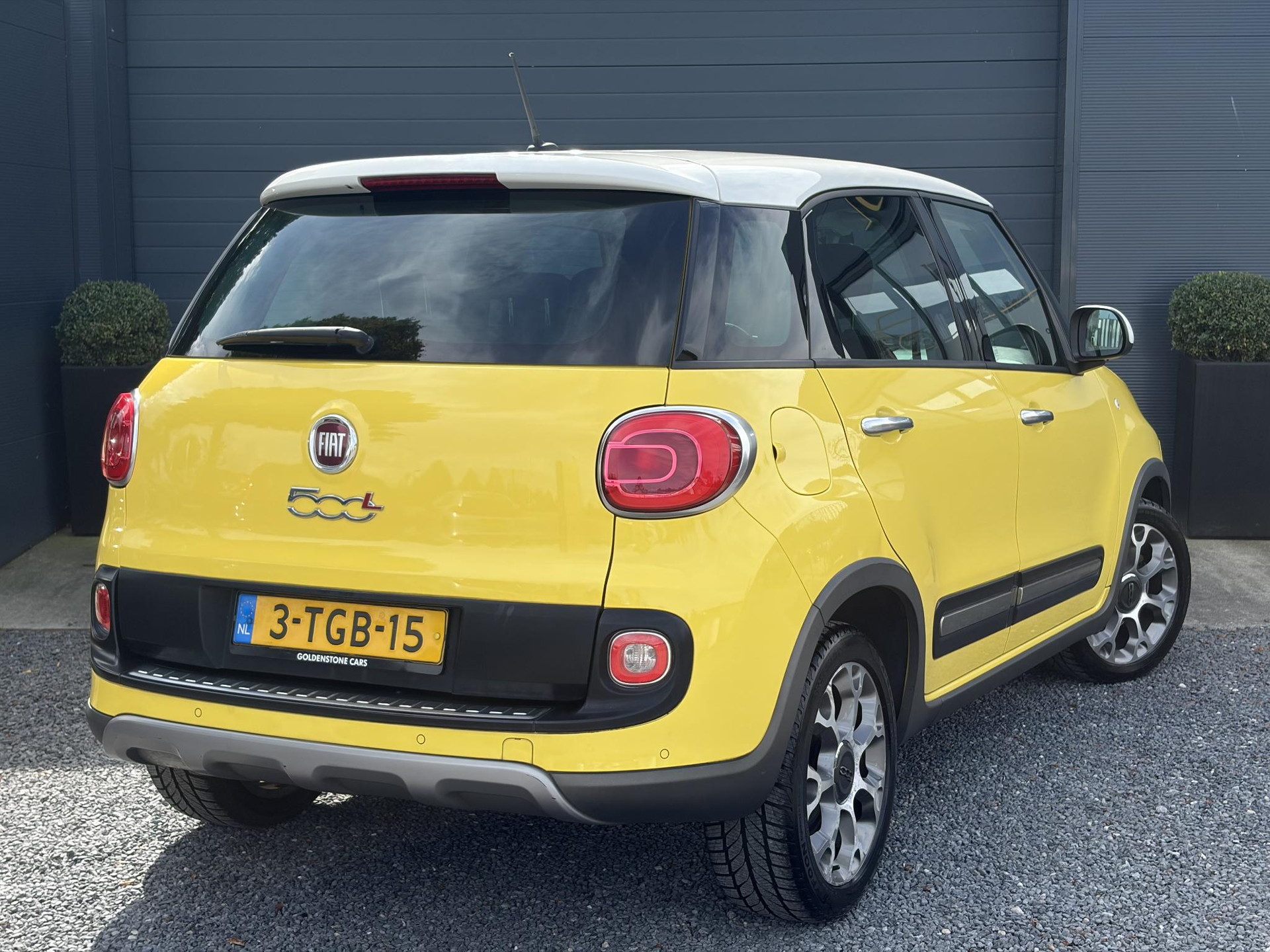 Fiat 500 L 0.9 TwinAir Trekking ✓2e Eigenaar✓Navi✓Stoelverw✓105pk✓Halfleder✓Airco✓Cruise✓6 Bak✓17''Lm velgen✓Pdc✓Zeer Zuinig✓N.A.P✓Apk tot 04-2027