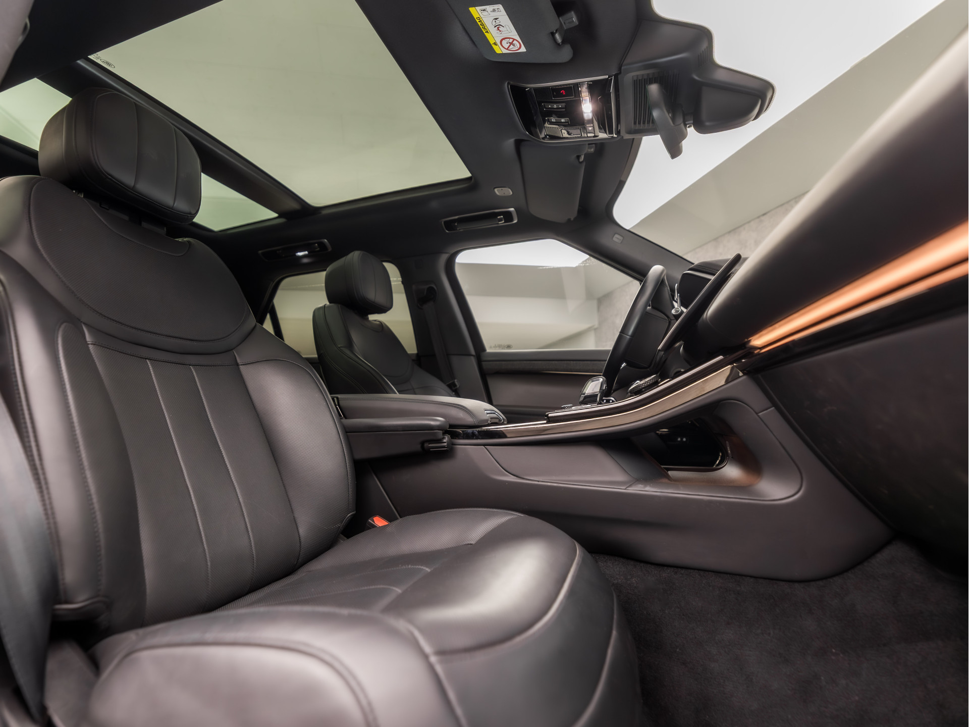 Land Rover Range Rover Sport 3.0 P460e Dynamic PHEV 441Pk Automaat (PANORAMADAK, LUCHTVERING, MERIDIAN AUDIO, STOELVERWARMING EN KOELING, 360 CAMERA, MEMORY SEATS, ADAPTIVE CRUISE, KEYLESS, NIEUWSTAAT)