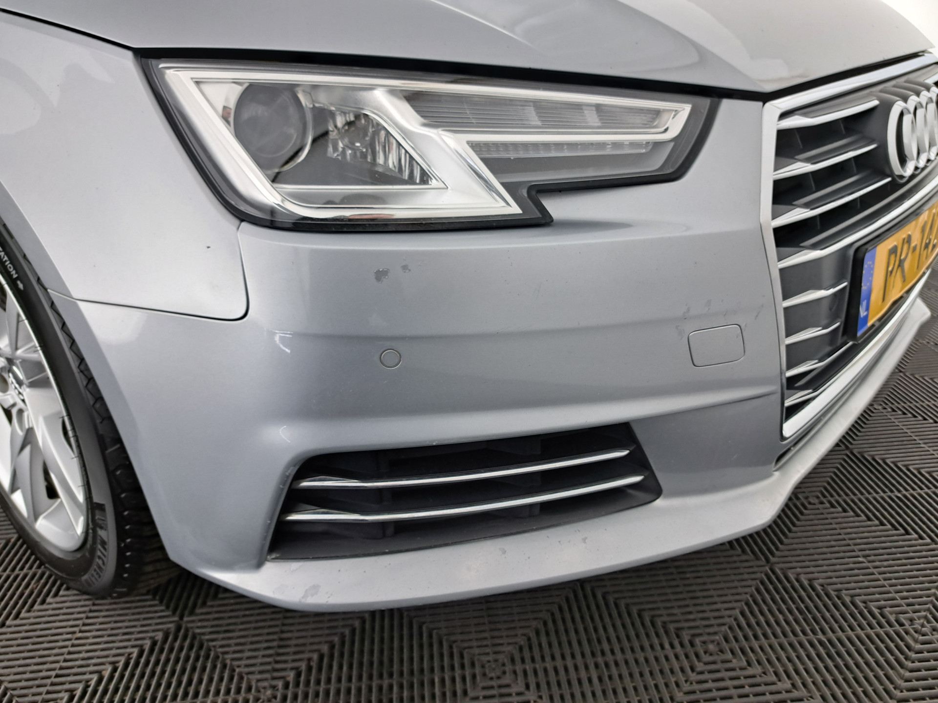 Audi A4 Avant 2.0 TDI Ultra Sport Pro Line S (INCL-BTW) Aut. *DIGI-COCKPIT | FULL-LED | NAVI-FULLMAP | HEATED-SPORTSEATS | ECC | KEYLESS | SHIFTPADDLES | CRUISE | TOWBAR | 17"ALU*