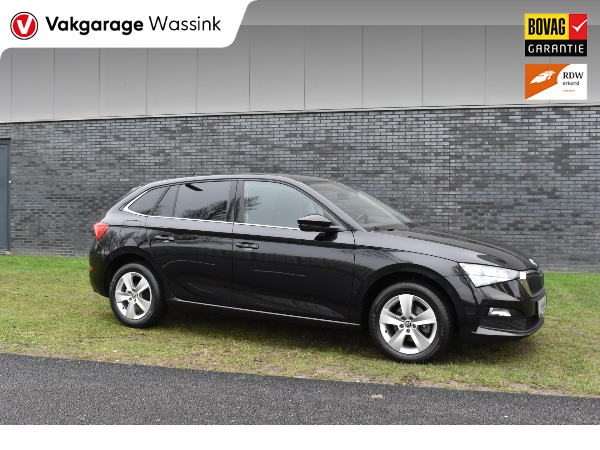 ŠKODA Scala 1.0 TSI Ambition Automaat Carplay Navigatie Front/lane assist Stoelverwarming Parkeer sensoren