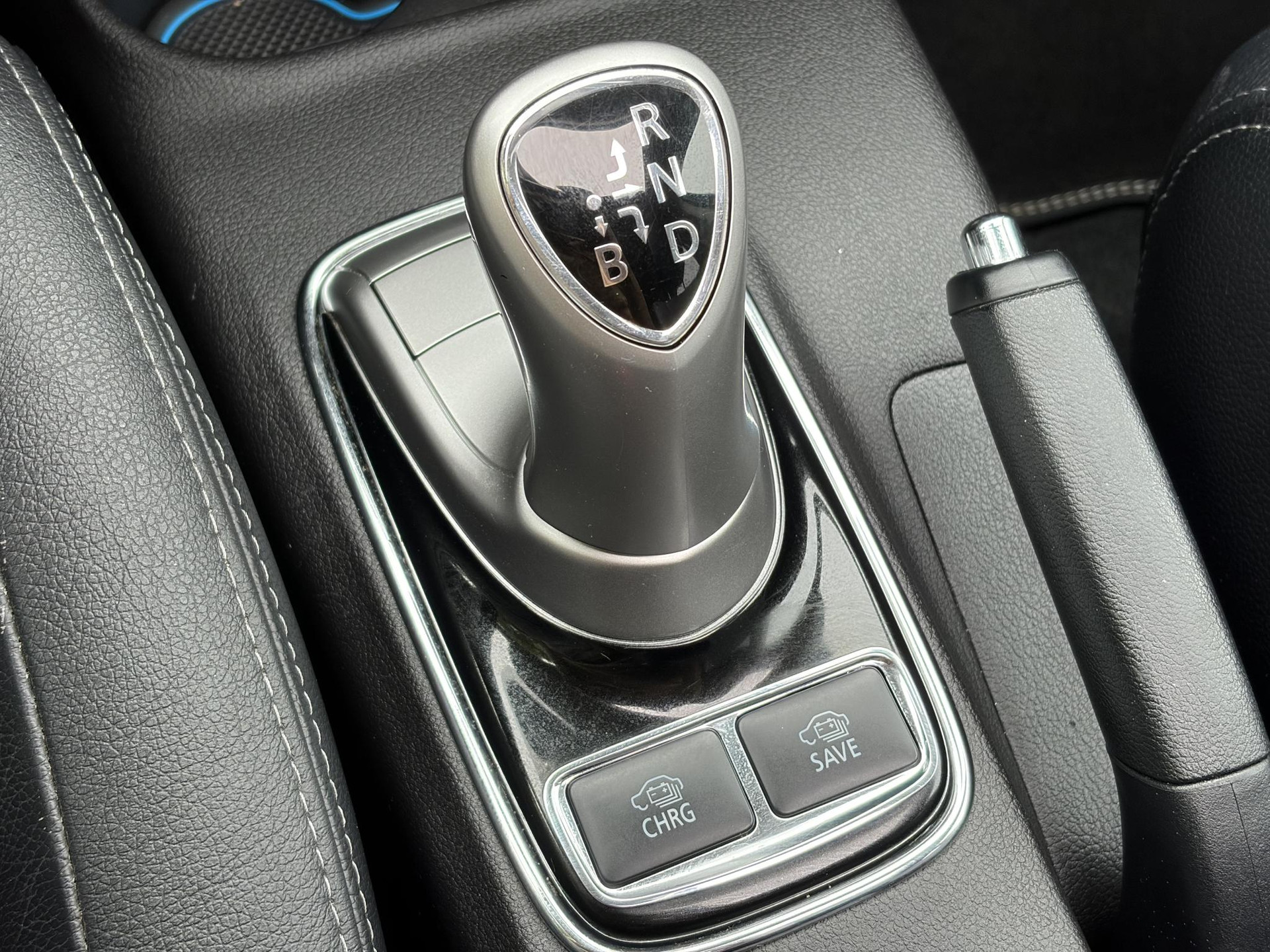 Mitsubishi Outlander 2.0 PHEV Executive Edition Trekhaak,Schuifdak,Leder,Stoelverw-Koeling,Camera,Navi,Keyless,Clima,Cruise,Lm velgen,Pdc,V+A,Rijstrooksensor,Extra velgen,N.A.P,Nieuwe Apk bij Aflevering