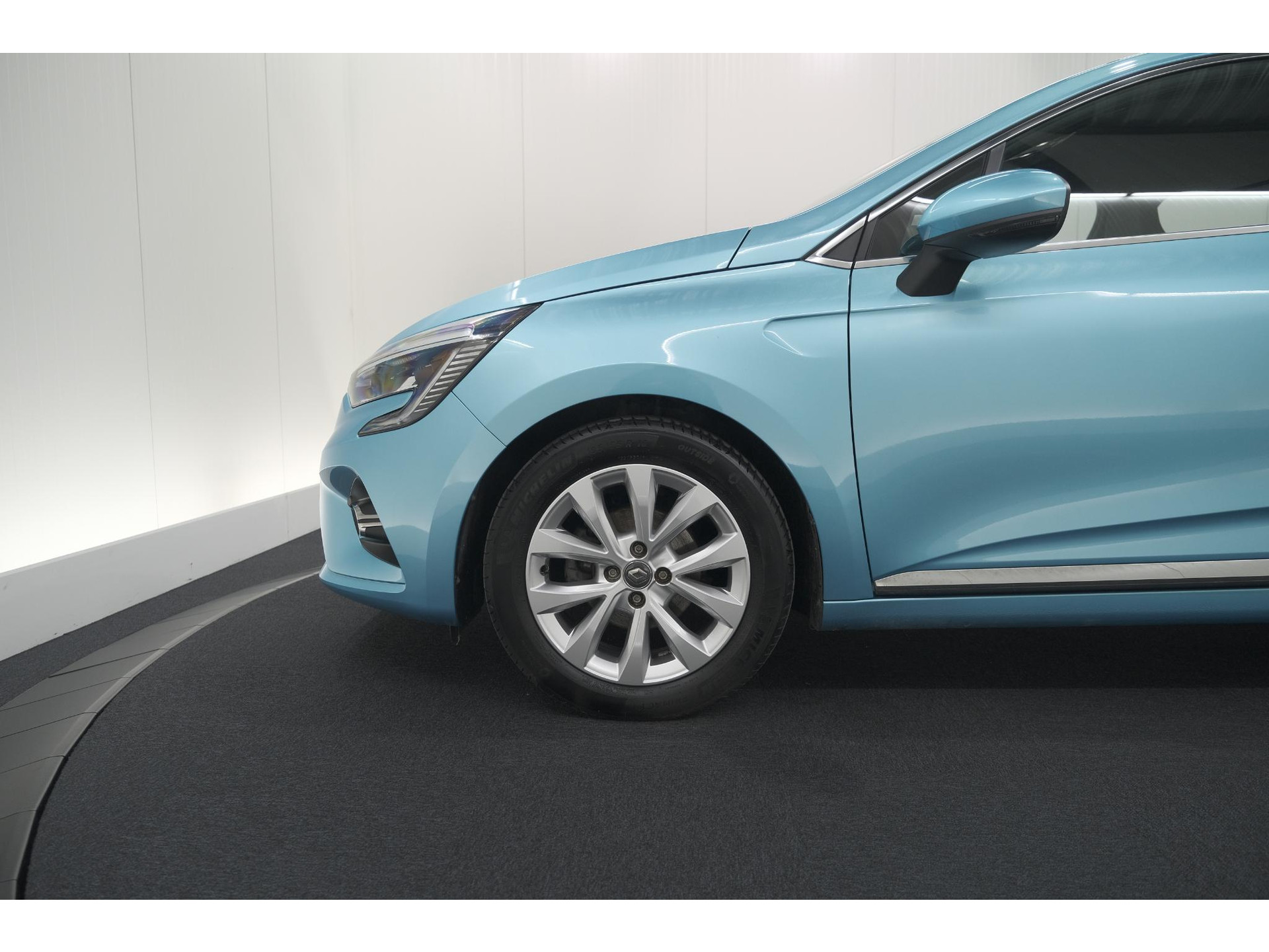 Renault Clio TCe 100 Intens | Navigatie | Apple Carplay | Parkeersensoren