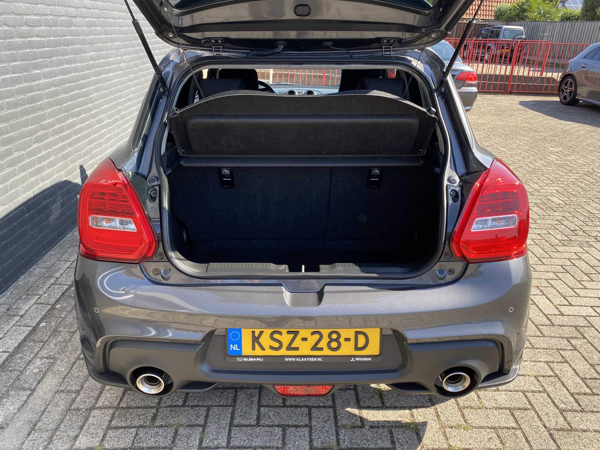Suzuki Swift 1.4 Sport Smart Hybrid | 1e eigenaar | dealer onderhouden | navigatie | sportstoelen | camera | carplay