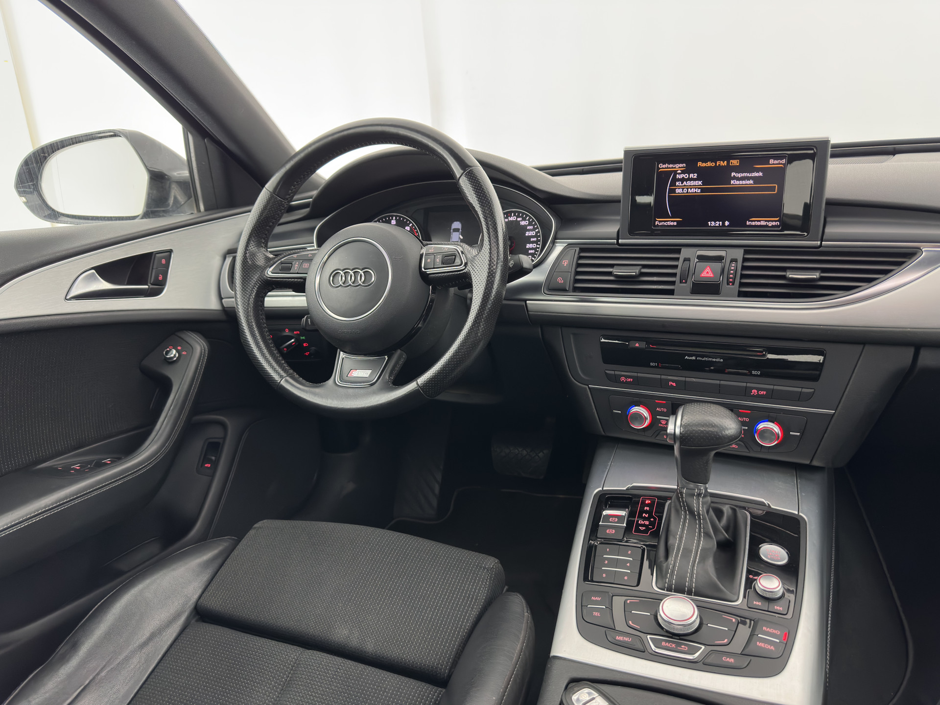 Audi A6 Limousine 2.0 TFSI S-Line Sportpack Pro Line Aut. *PANO | LEATHER-FABRIC | XENON | NAVI-FULLMAP | KEYLESS | SPORT-SEATS | ECC | PDC | CRUISE | TOWBAR | 19''ALU*