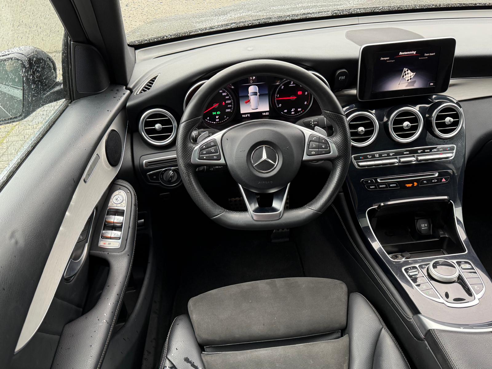 Mercedes-Benz GLC-klasse 220 d 4MATIC Premium Plus | 3/6/12MND GARANTIE | LED | CARPLAY | PANODAK | CRUISE | NAVI | TREKHAAK |