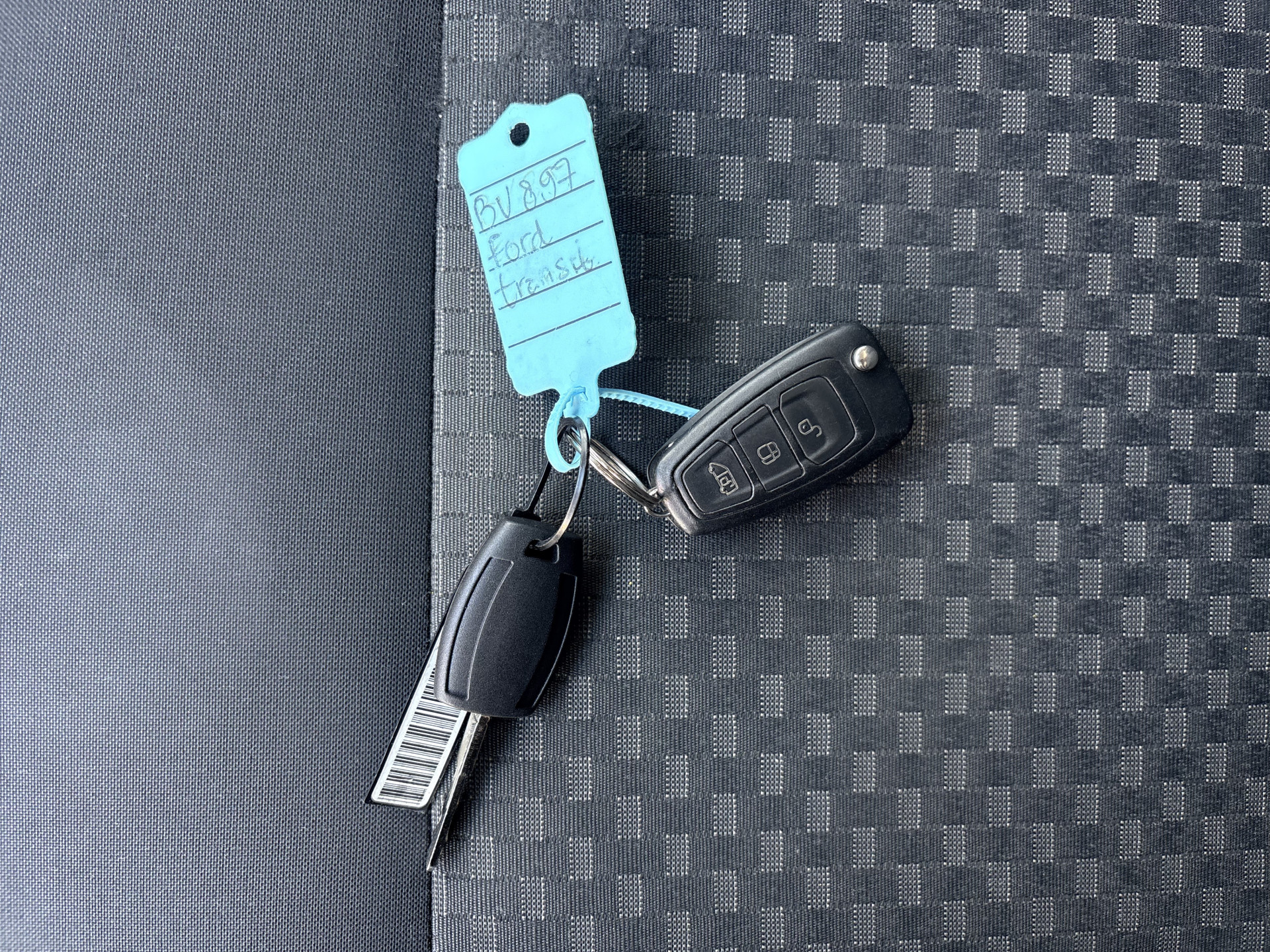 Ford Transit 350 2.0 TDCI 170PK L3H3 Airco Cruise Control Parkeersensoren v+a Voorruitverwarming