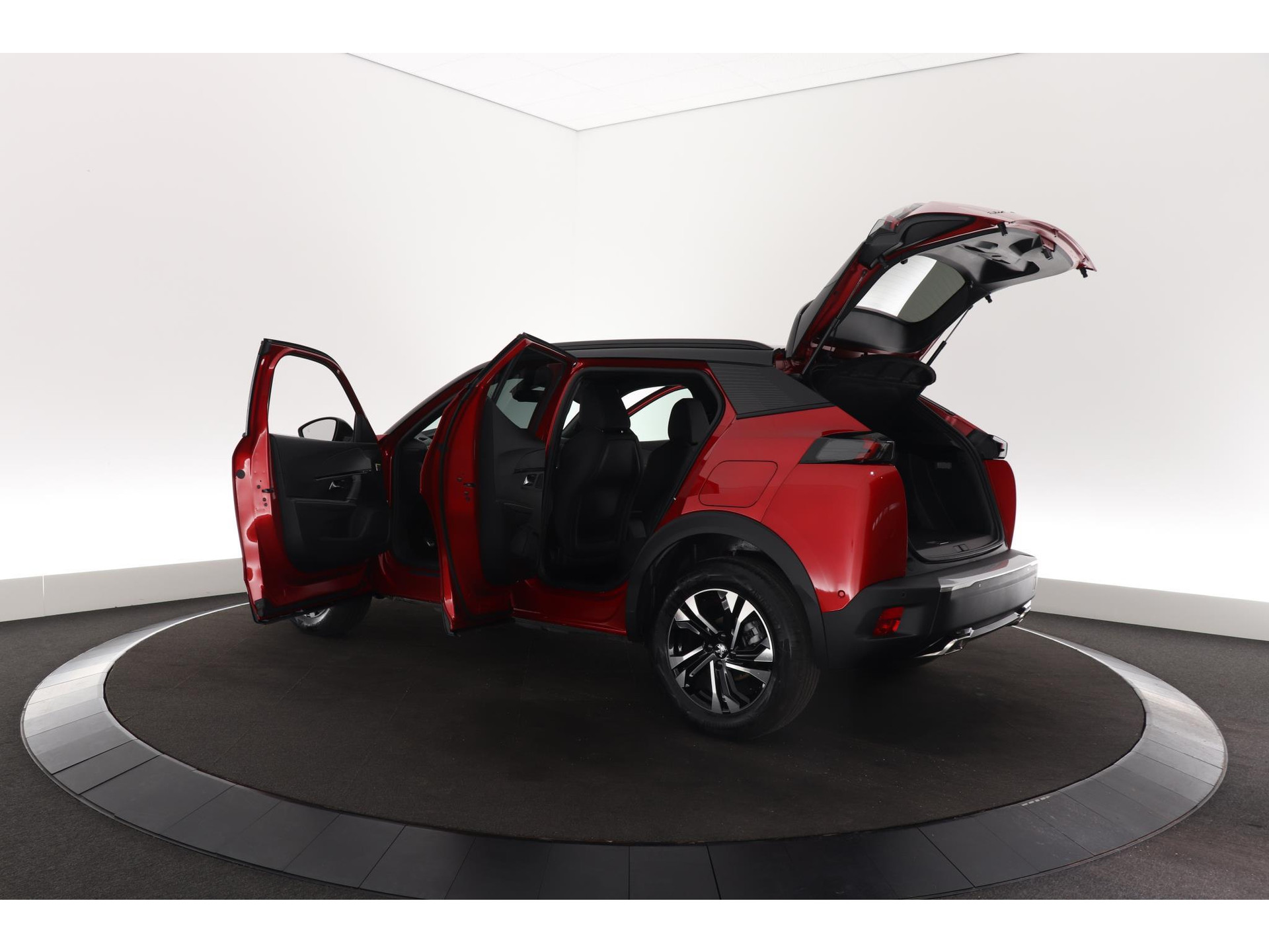 Peugeot 2008 PureTech 130 GT | Camera | Dodehoekdetectie | Navigatie | Parkeersensoren | Stoelverwarming