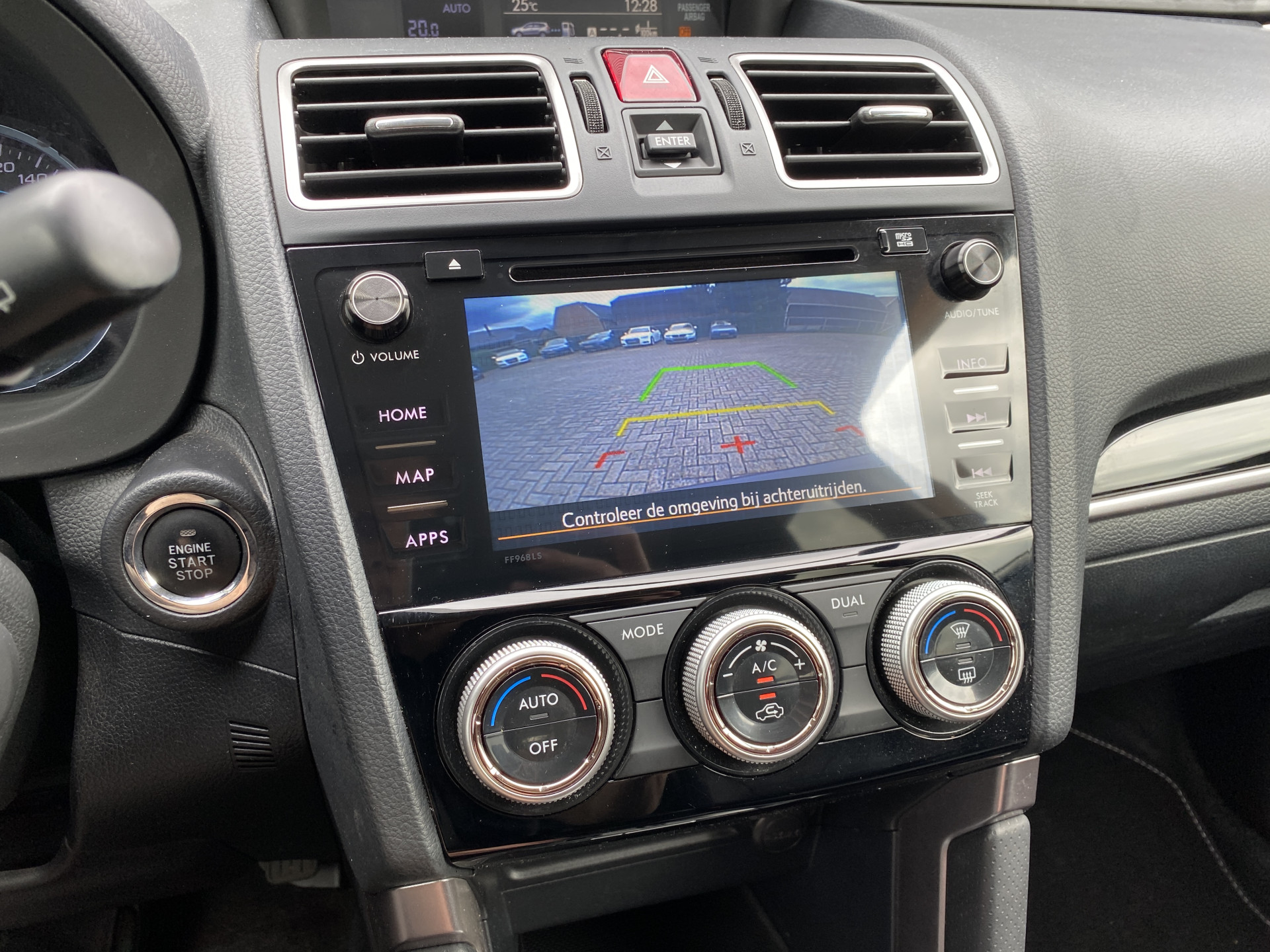 Subaru Forester 2.0 AWD Premium 150 pk AUT. | 1e eigenaar | dealer onderhouden | navigatie | leder interieur | panoramadak | keyless