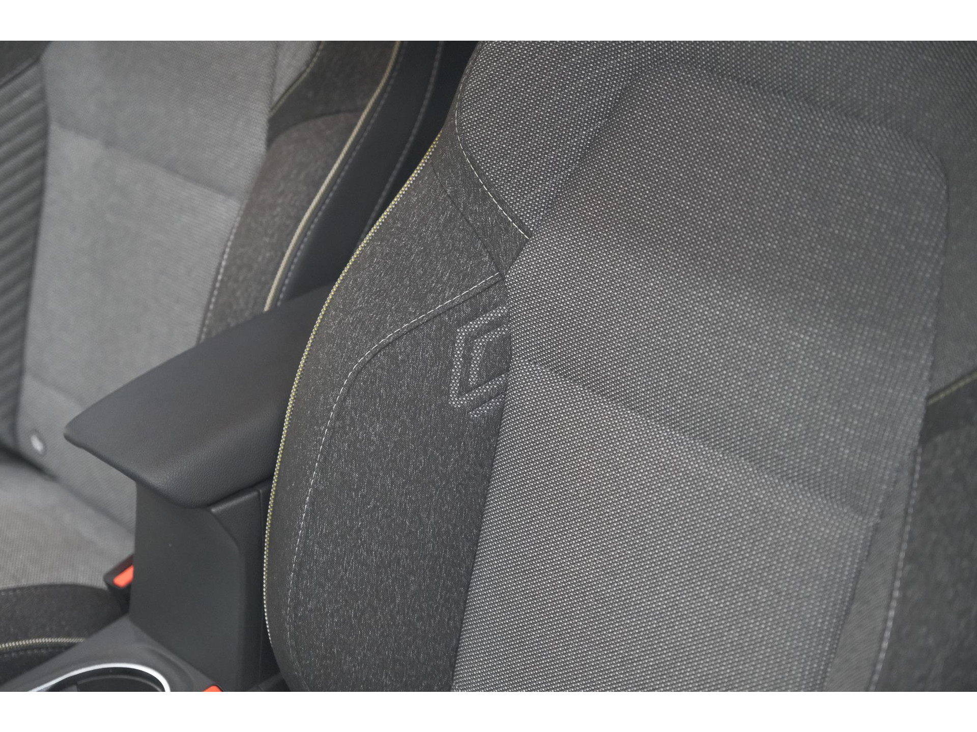Renault Captur Mild Hybrid 160 Techno | Pack Winter | Camera | Adaptieve Cruise Control | Apple Carplay