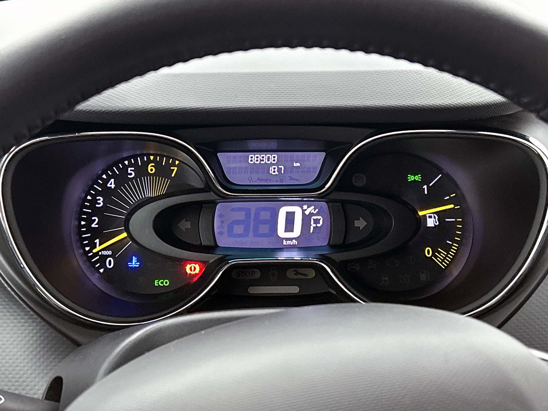 Renault Captur TCe 120PK Expression | Parkeersensoren