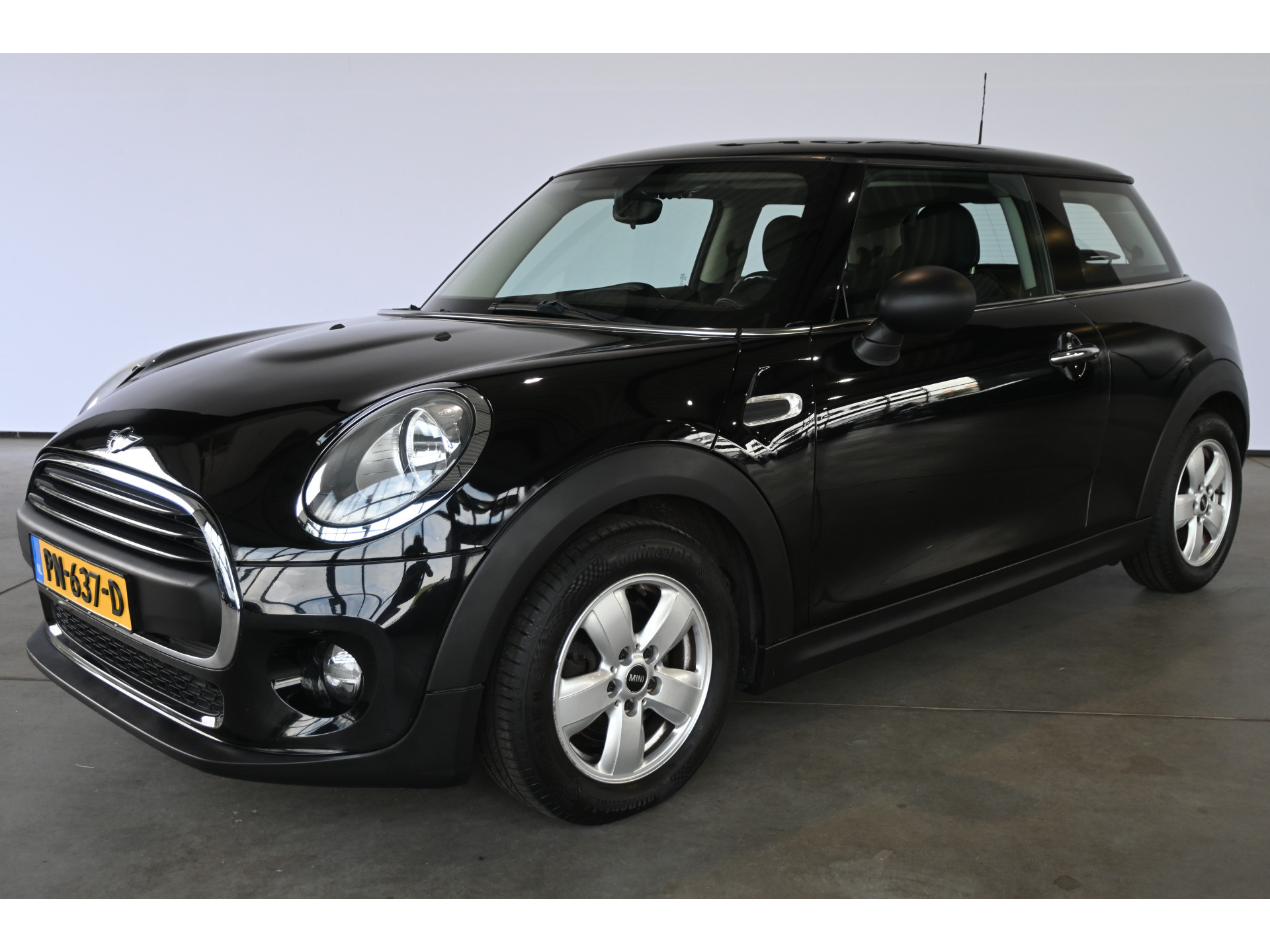 MINI 3-Deurs 1.2 One Business Airco Cruise Lichtmetaal PDC Stoelverwarming Rijklaarprijs! Inruil Mogelijk!