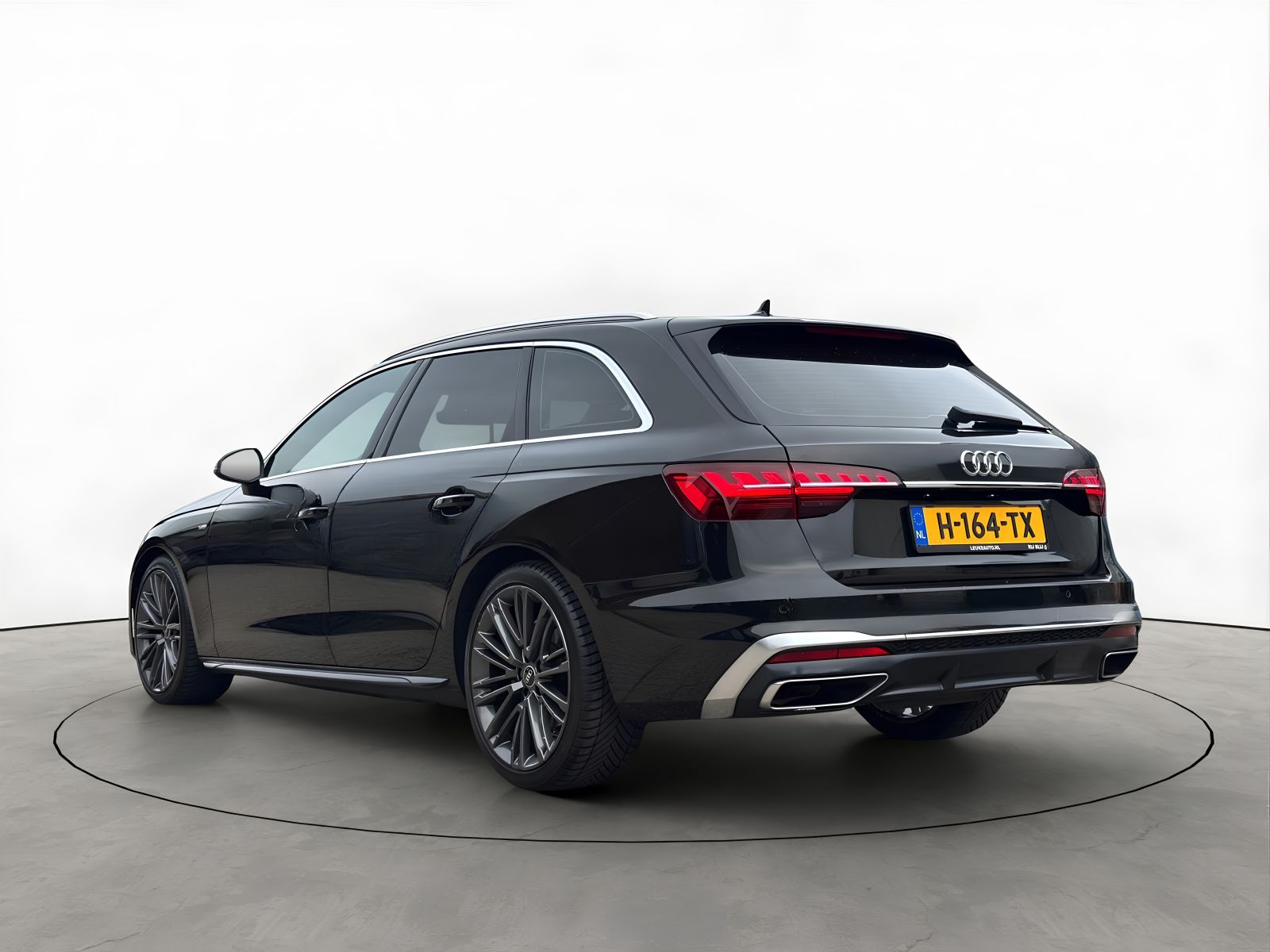 Audi A4 Avant 35 TFSI 2X S-Line *NL-AUTO*