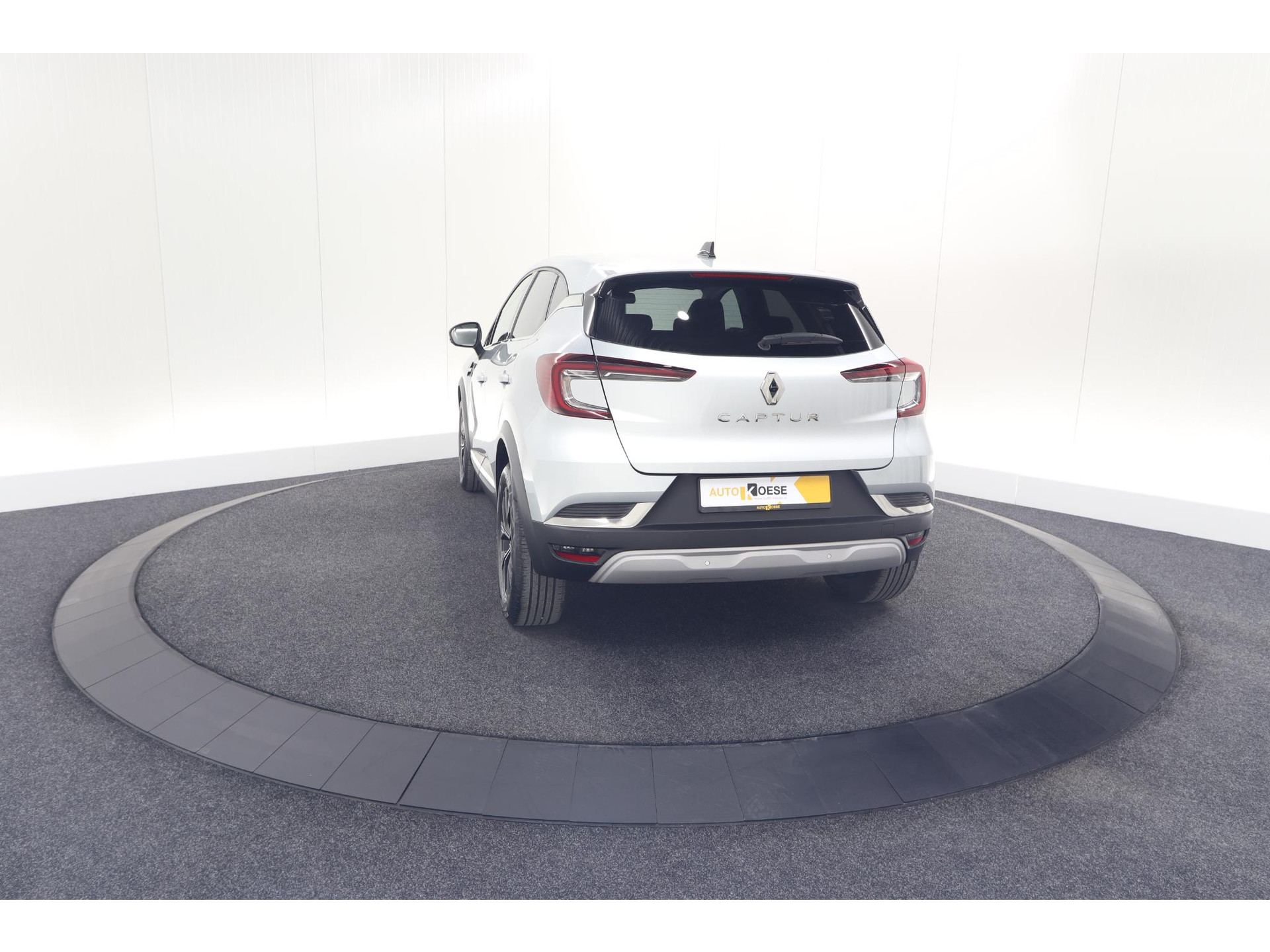 Renault Captur Mild Hybrid 140 EDC Techno | Camera | 9.3 Inch Groot Scherm | Stoelverwarming | Apple Carplay