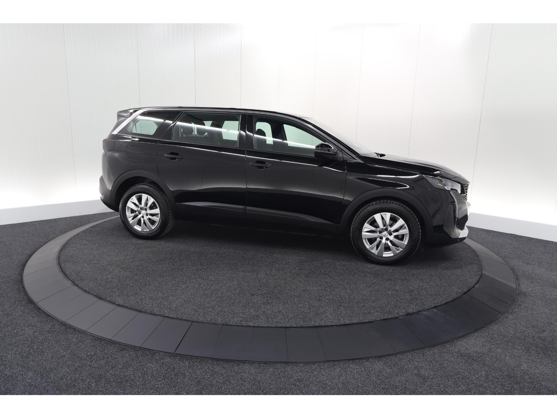 Peugeot 5008 PureTech 130 EAT8 Active Pack Business | 7 Zitplaatsen | Camera | Navigatie | Apple Carplay | Parkeersensoren