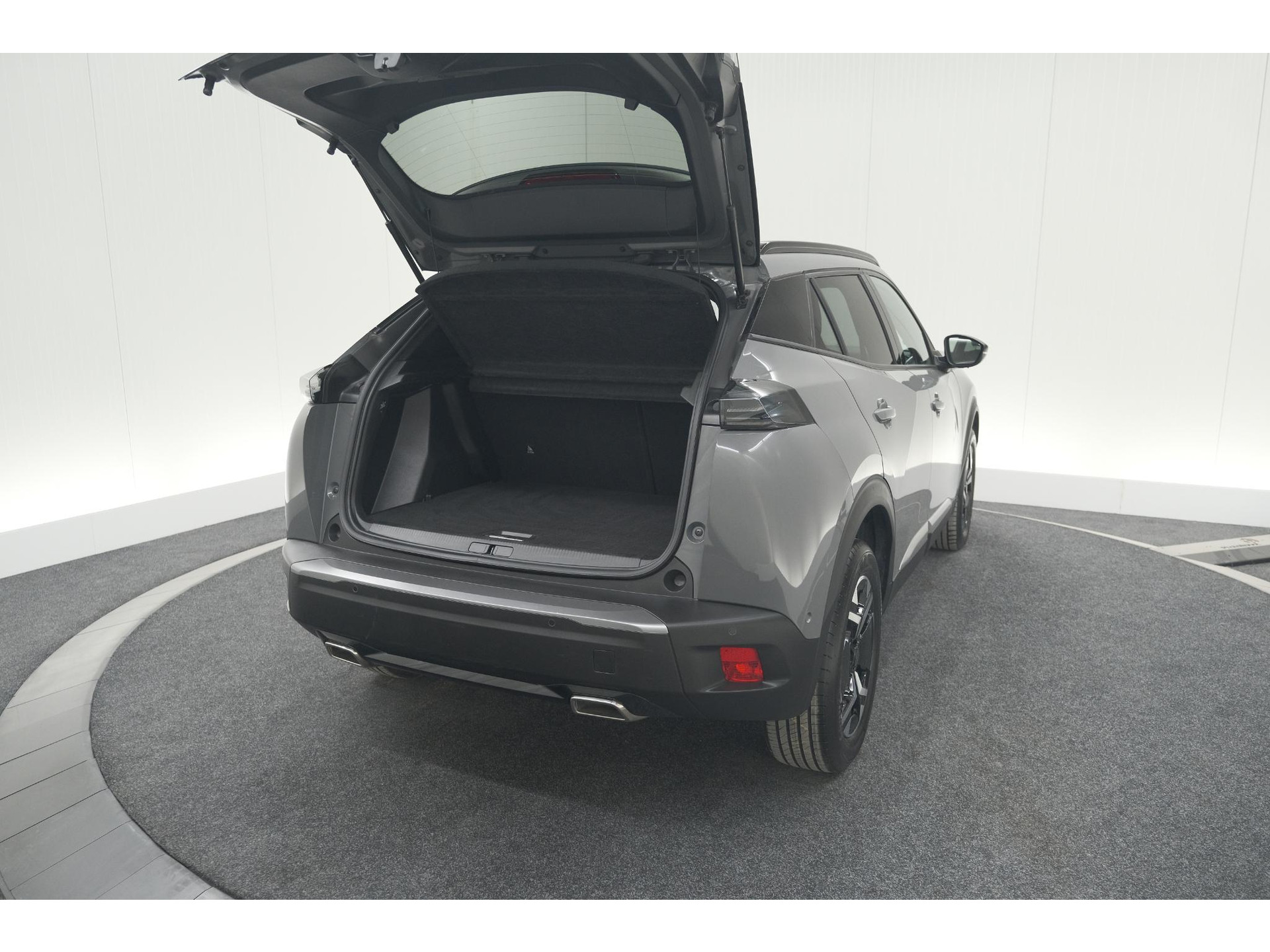 Peugeot 2008 Hybrid 136 e-DCS6 Allure | 360 Camera | Adaptieve Cruise Control | Dodehoekdetectie | Navigatie