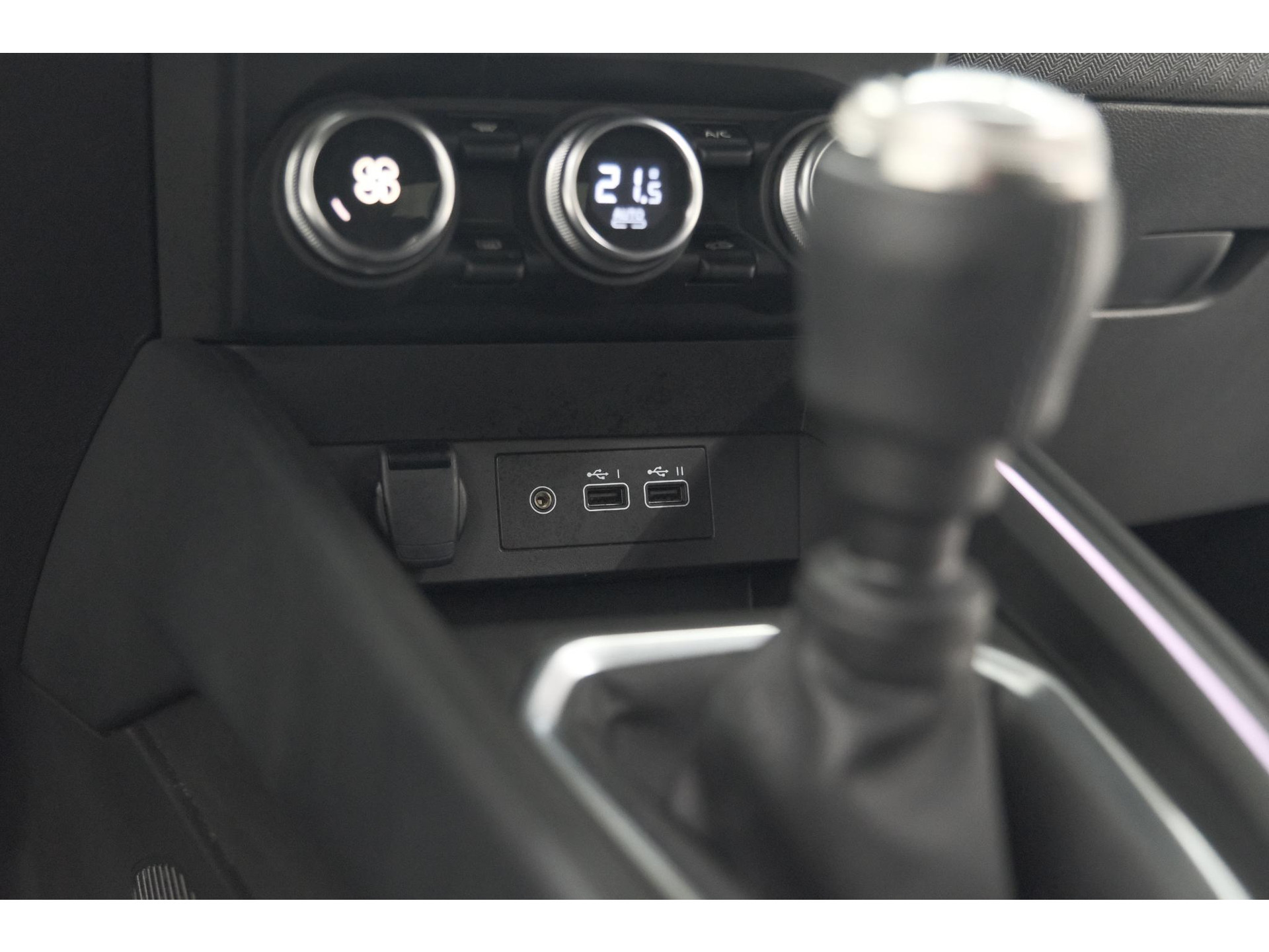 Renault Clio TCe 90 GPF Techno | 360 Camera | Dodehoekdetectie | Adaptieve Cruise Control