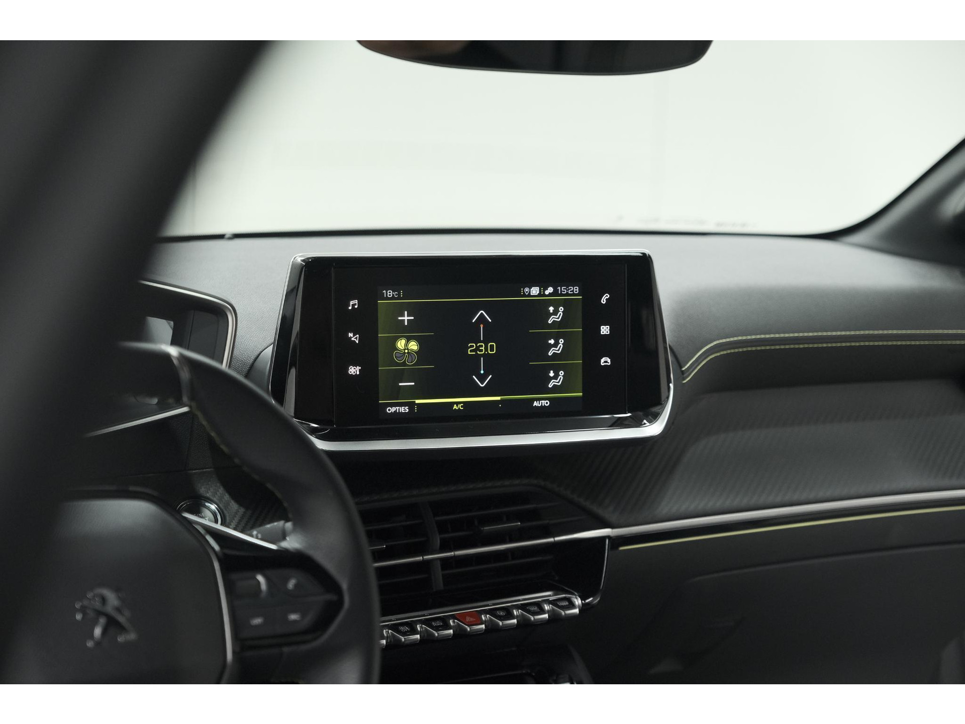 Peugeot 208 PureTech 100 GT | Camera | Adaptieve Cruise Control | Navigatie | Apple Carplay