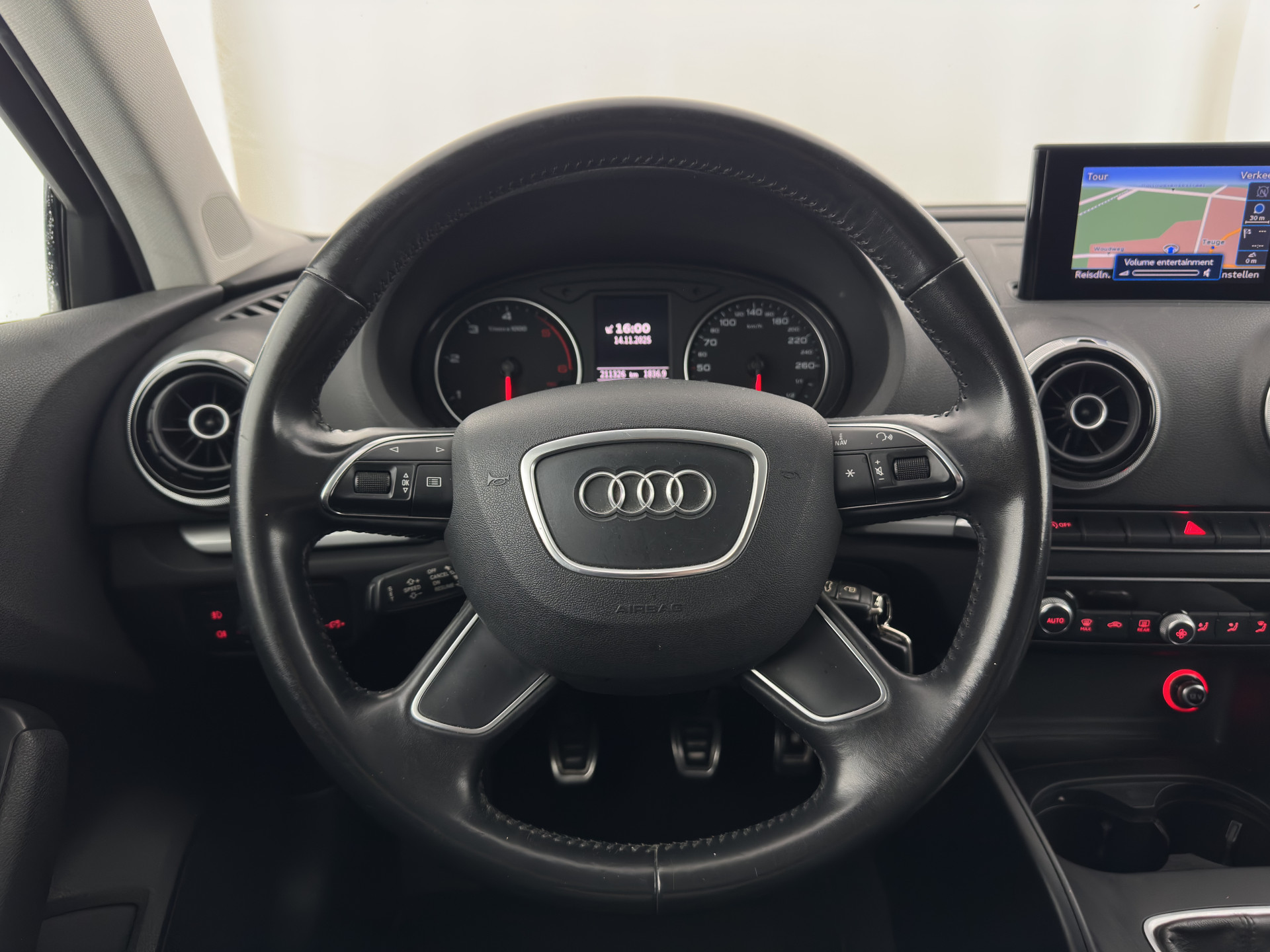 Audi A3 Limousine 1.6 TDI S-Line Ambition Sport Edition *XENON | NAVI-FULLMAP | COMFORT-SEATS | PRIVACY-GLASS | ECC | PDC | CRUISE | 18''ALU*