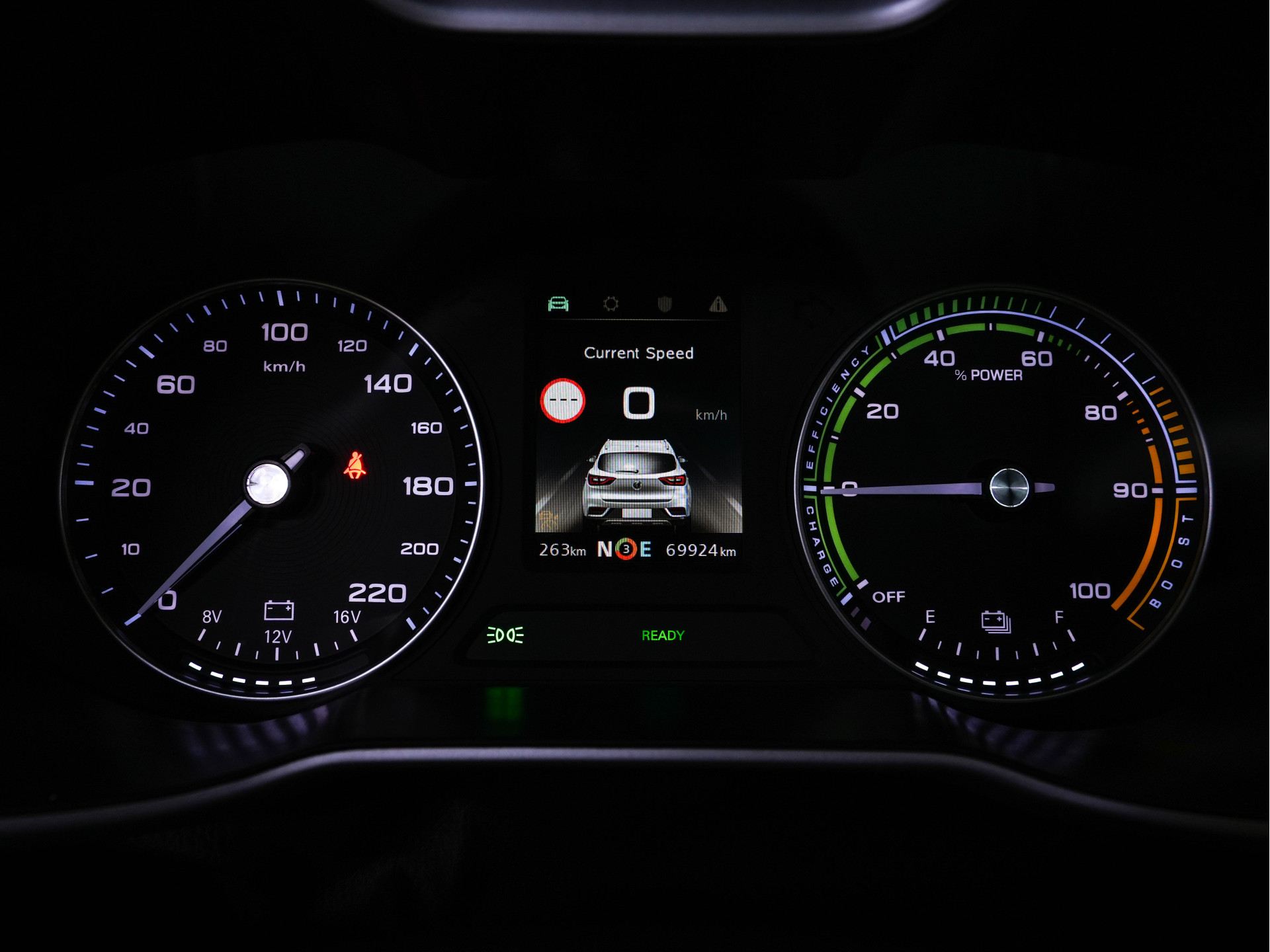 MG ZS EV Luxury 45 kWh (INCL-BTW) Aut. *PANO | LEATHER | CCS-FASTLOADER | KEYLESS | NAVI-FULLMAP | ADAPTIVE-CRUISE | CAMERA | HEATED-SPORTSEATS | CARPLAY | BLINDSPOT | DAB | LANE-ASSIST | 17''ALU*