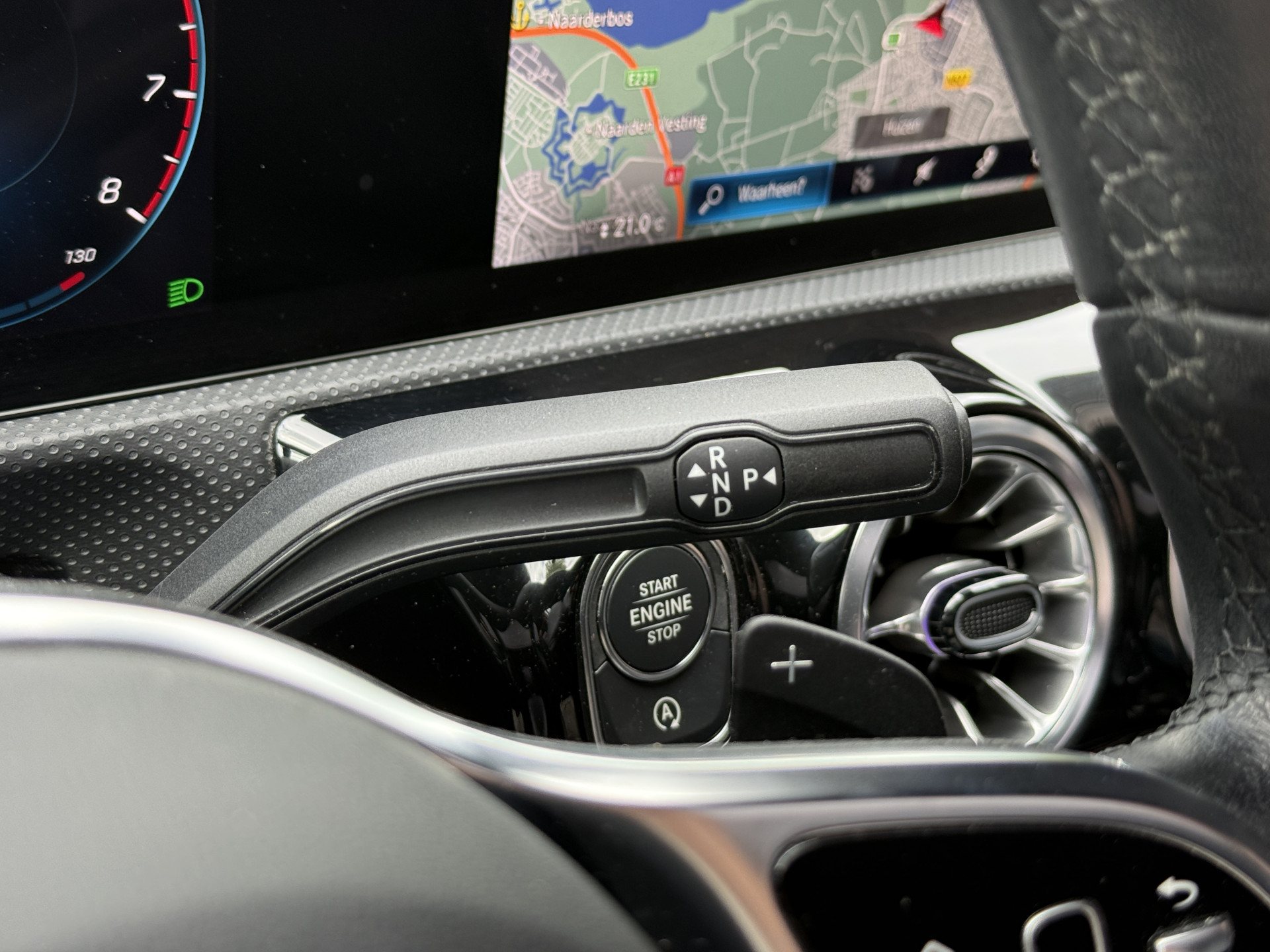 Mercedes-Benz CLA-klasse Shooting Brake 180 Luxury Line | Panoramadak | Leder | Camera | Sfeerverlichting