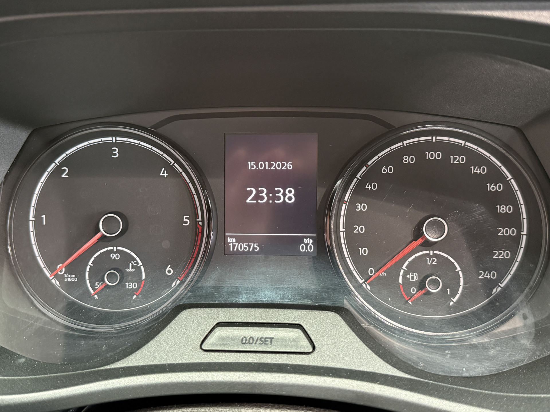 Volkswagen Transporter 2.0 TDI L2H1 30 DC Highline | Origineel NL | Apple carplay  | Camera | Trekhaak |