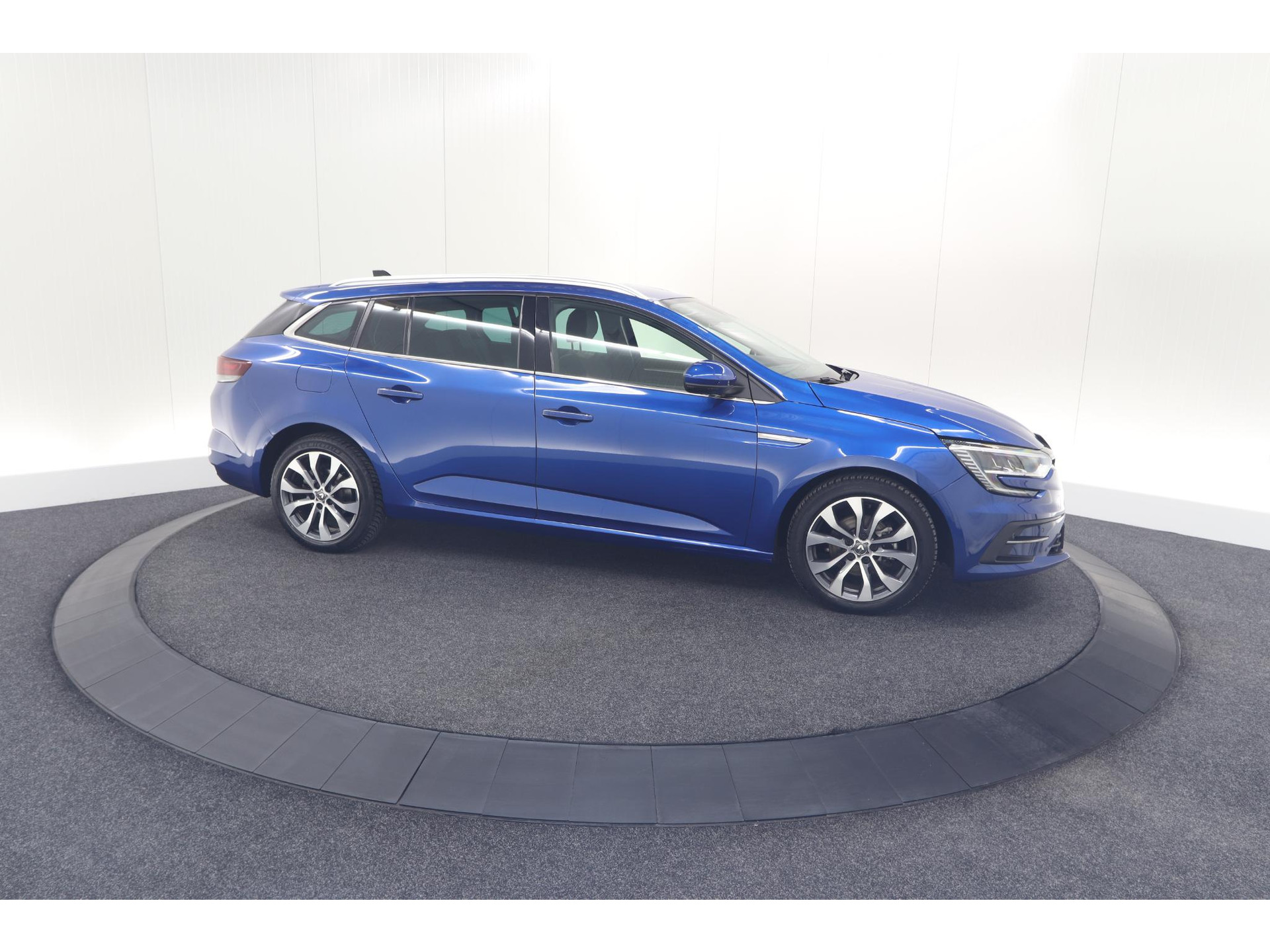 Renault Mégane Estate TCe 140 EDC Techno | Trekhaak | Camera | Navigatie | 9.3 Inch Groot Scherm