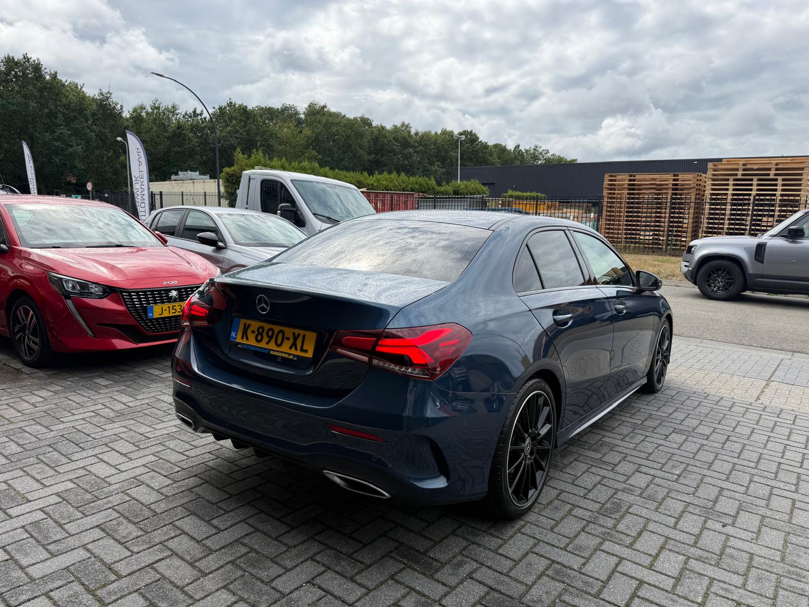 Mercedes-Benz A-klasse 250 Premium Plus | 1E EIGENAAR | 3/6/12 MND GARANTIE | PANO | LED | SFEER | BURMESTER | CARPLAY | CAMERA | NAVI | CRUISE |