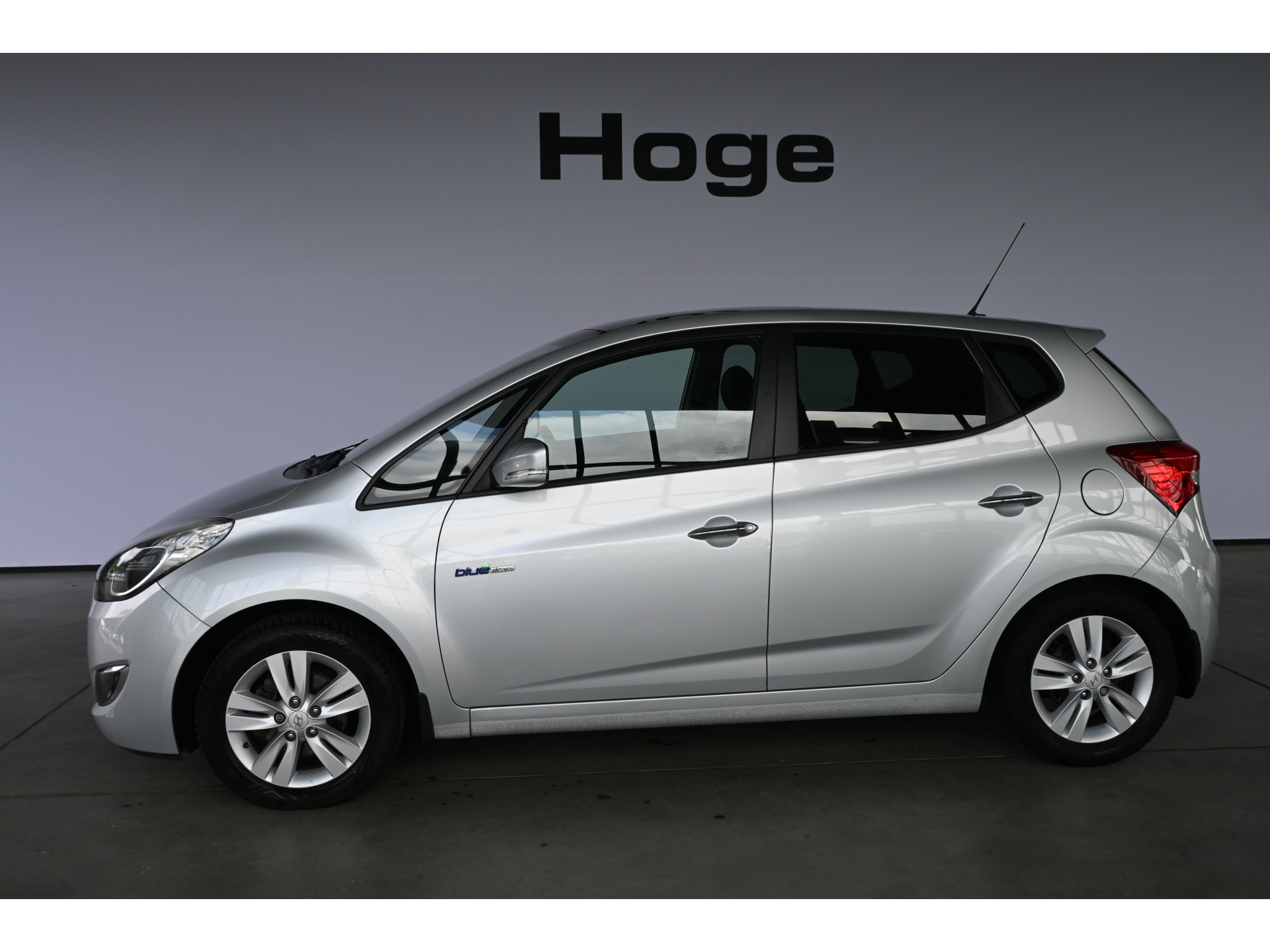 Hyundai ix20 1.4i i-Catcher Clima Navigatie Schuifdak Trekhaak Goed Onderhouden! Inruil Mogelijk!