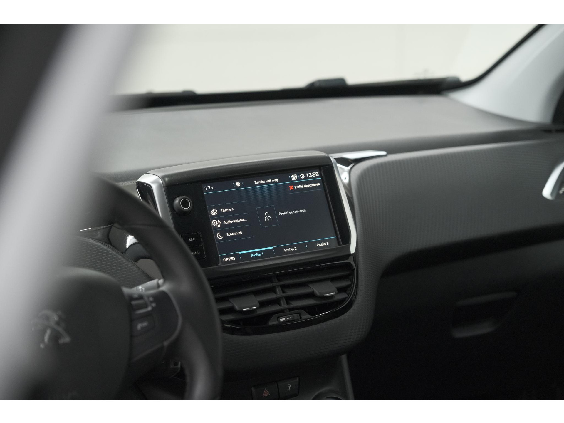 Peugeot 2008 PureTech 110 Blue Lion | Trekhaak | Apple Carplay | Parkeersensoren