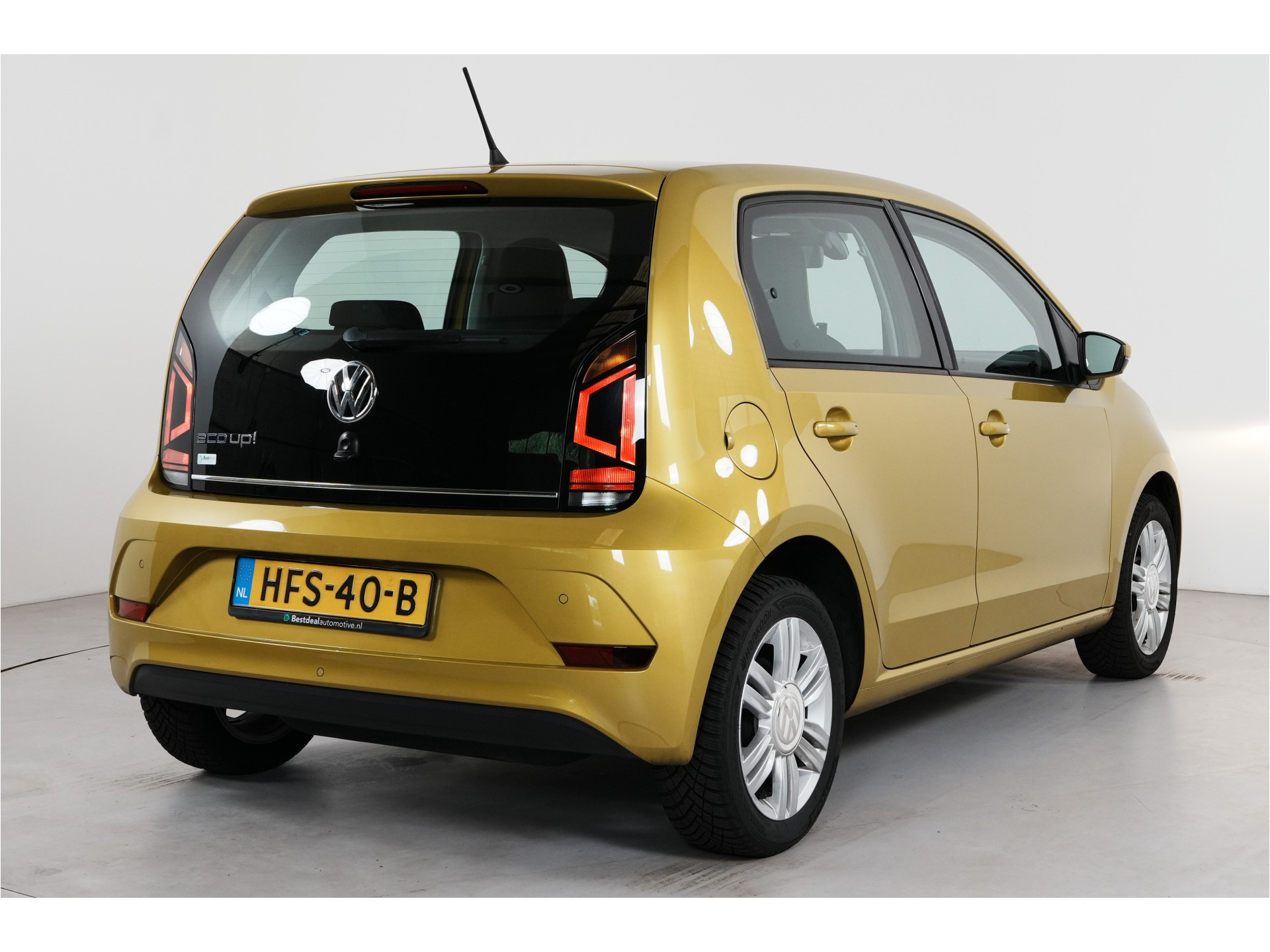 Volkswagen Up! 1.0 EcoFuel move up! | 5 drs. | Aardgas | Cruise | Stl. verw. | PDC | Climate | Lichtautomaat |