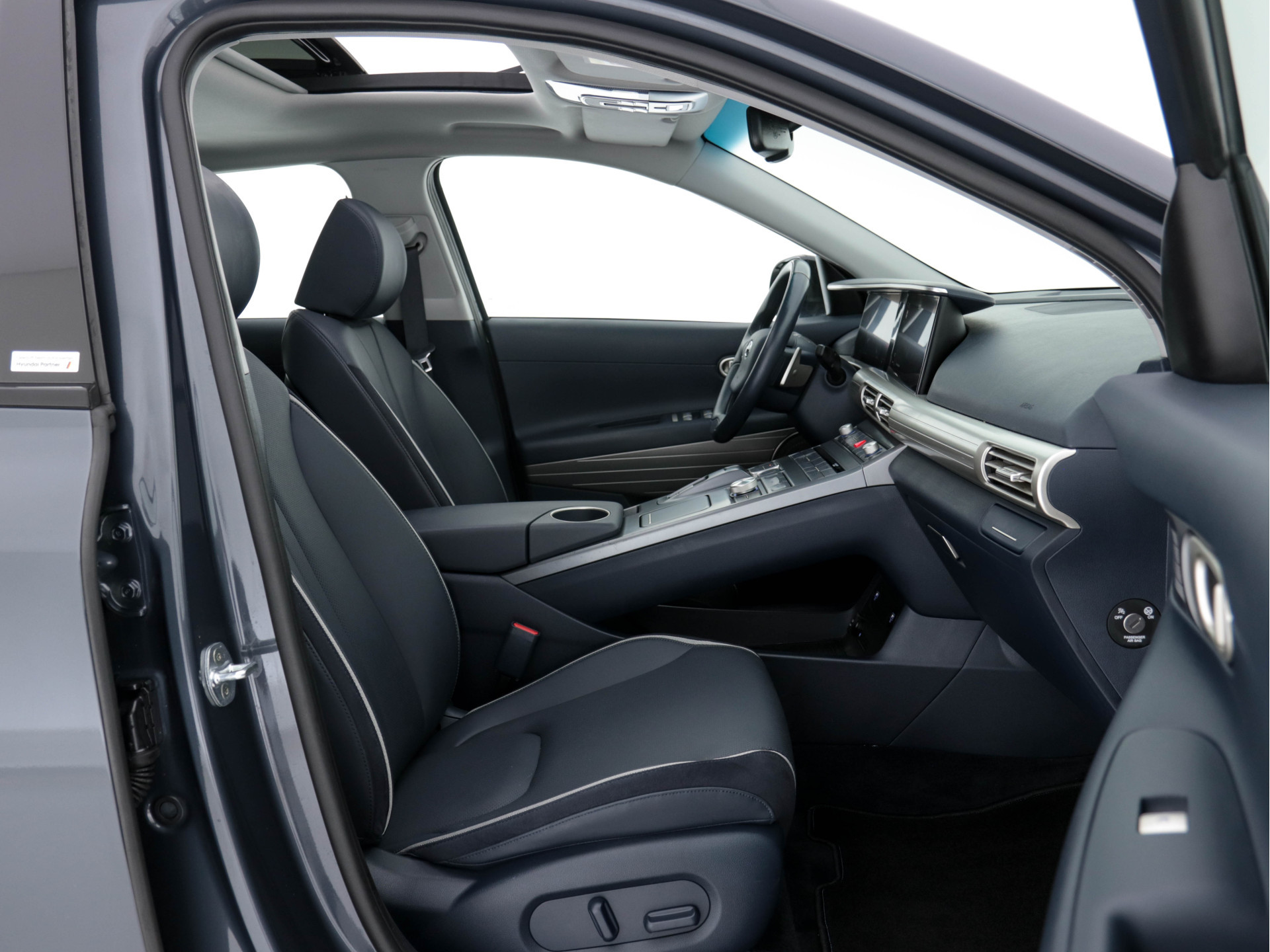 Hyundai NEXO FCEV Plus Pack [ HYDROGENIUM ] (INCL-BTW) *PANO | LEATHER | KRELL-SOUNDSYSTEM | NAVI-FULLMAP | ADAPT.CRUISE |  FULL-LED | KEYLESS | DAB | DIGI-COCKPIT | TOP-VIEW | SHIFT-PADDLES | COMFORTSEATS | 19"ALU*