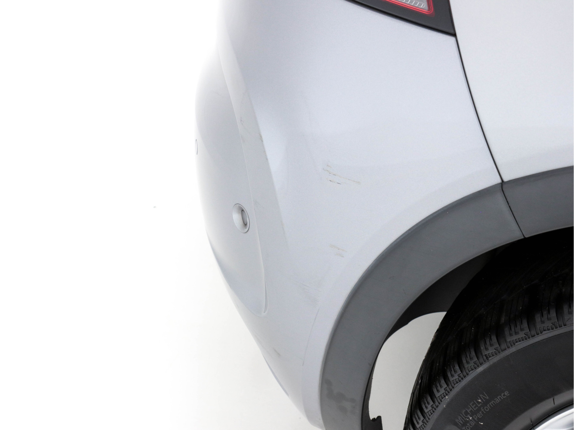 DS 4 Crossback 1.6 BlueHDi Business-Pack Aut. *NAVI-FULLMAP | FULL-LED | LEATHER-MICROFIBRE | DAB+ | ECC | PDC | CRUISE | KEYLESS | PRIVACY-GLASS | SPORT-SEATS | TOWBAR | 16"ALU*