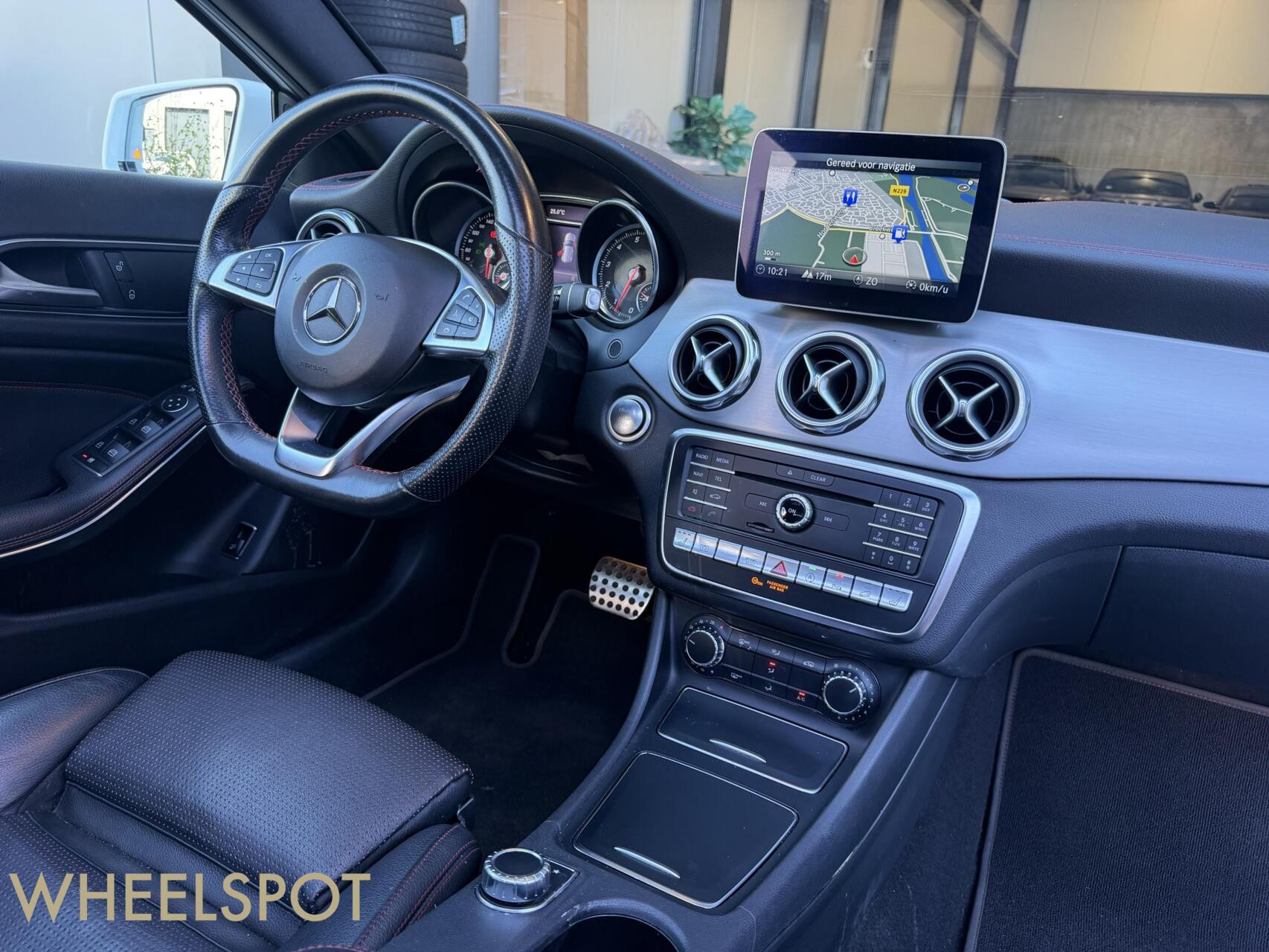 Mercedes GLA-klasse 250 4Matic AMG|Pano|Keyless|19 Inch|Camera