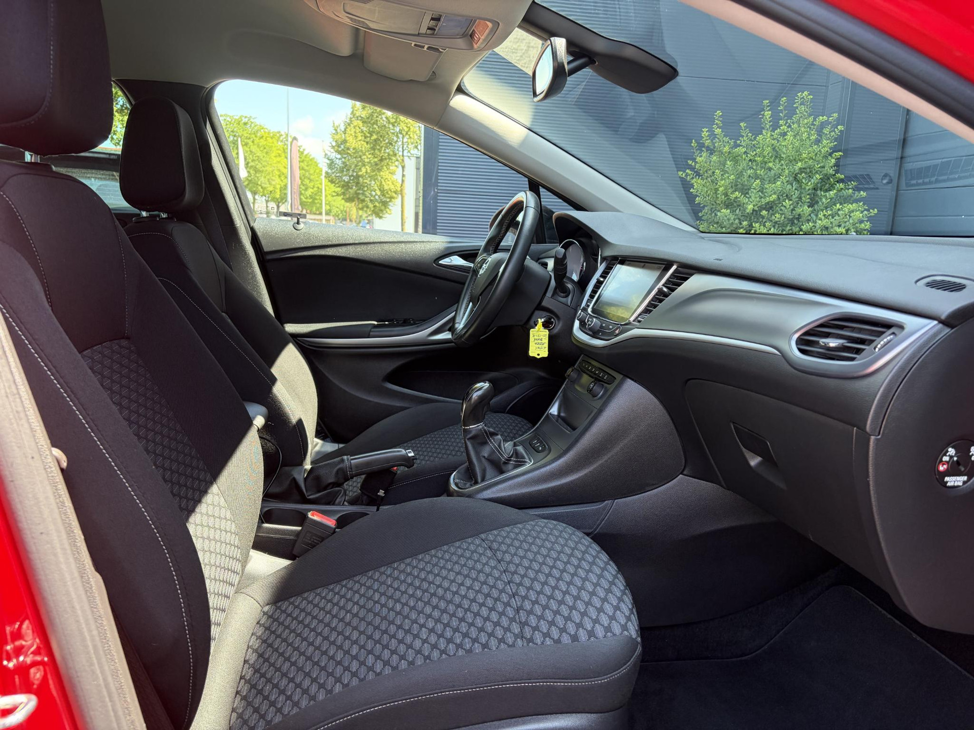 Opel Astra 1.4 Black Edition 2e Eigenaar,Carplay,150pk,Navi,6 Bak,Airco,Cruise,Lm velgen,Pdc,N.A.P,Apk tot 10-2027