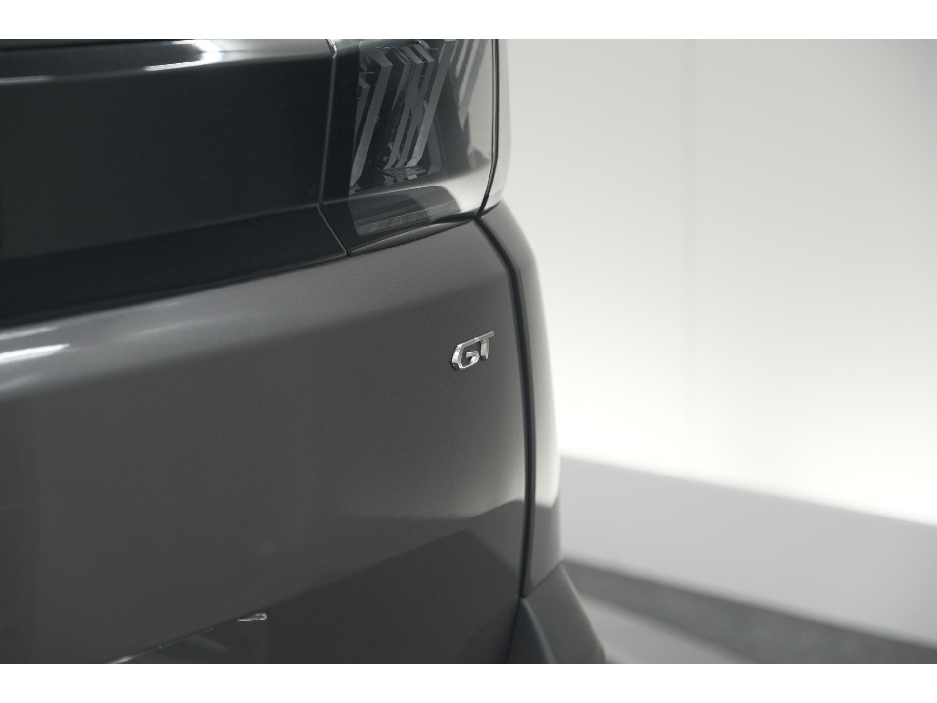 Peugeot 5008 PureTech 130 GT | Camera | Adaptieve Cruise Control | Dodehoekdetectie | Navigatie