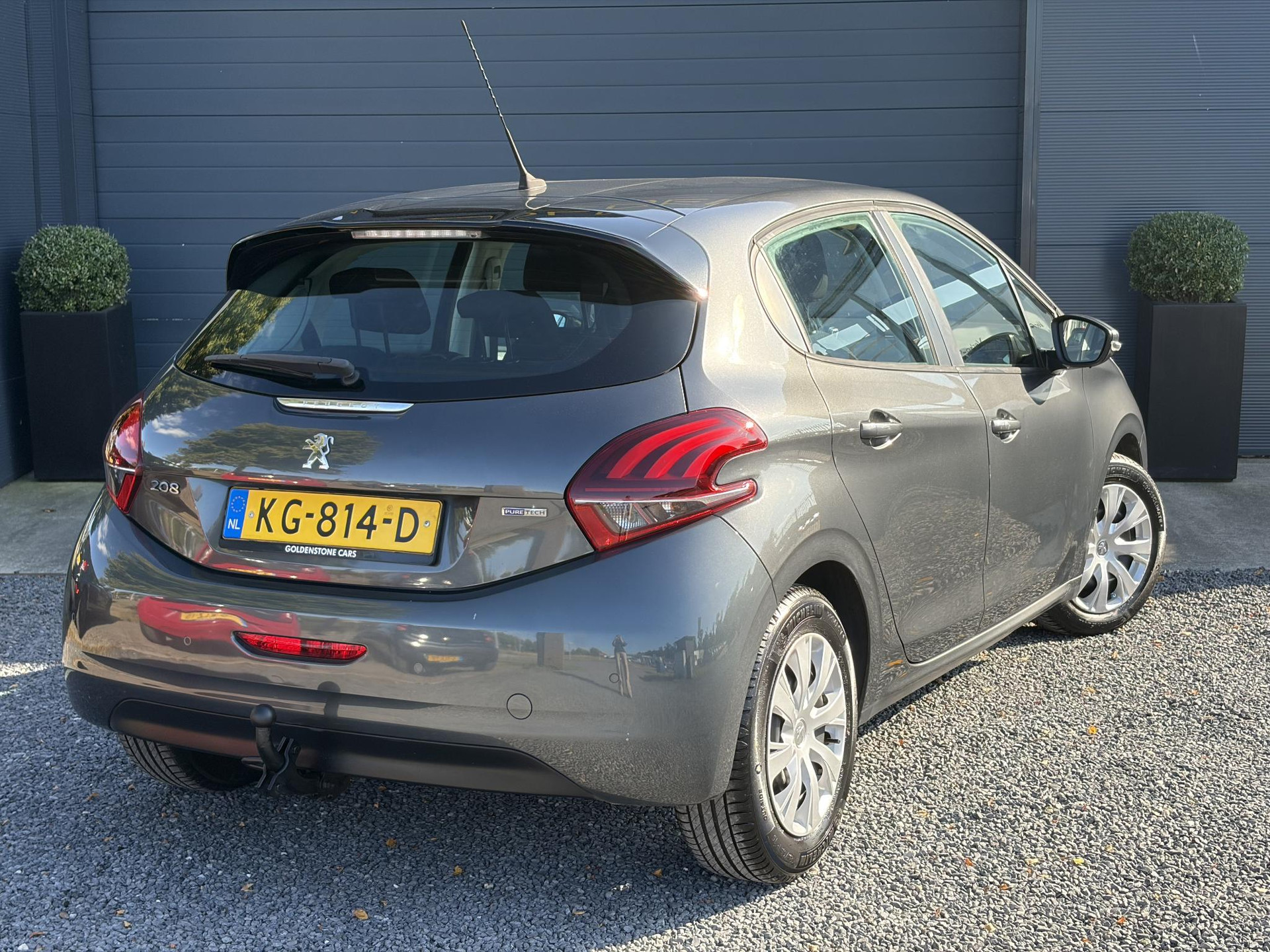 Peugeot 208 1.2 PureTech Blue Lion ✓1e Eigenaar✓Navi✓Trekhaak✓Carplay✓Airco✓Cruise✓Pdc✓5 Deurs✓N.A.P✓Apk tot 09-2027