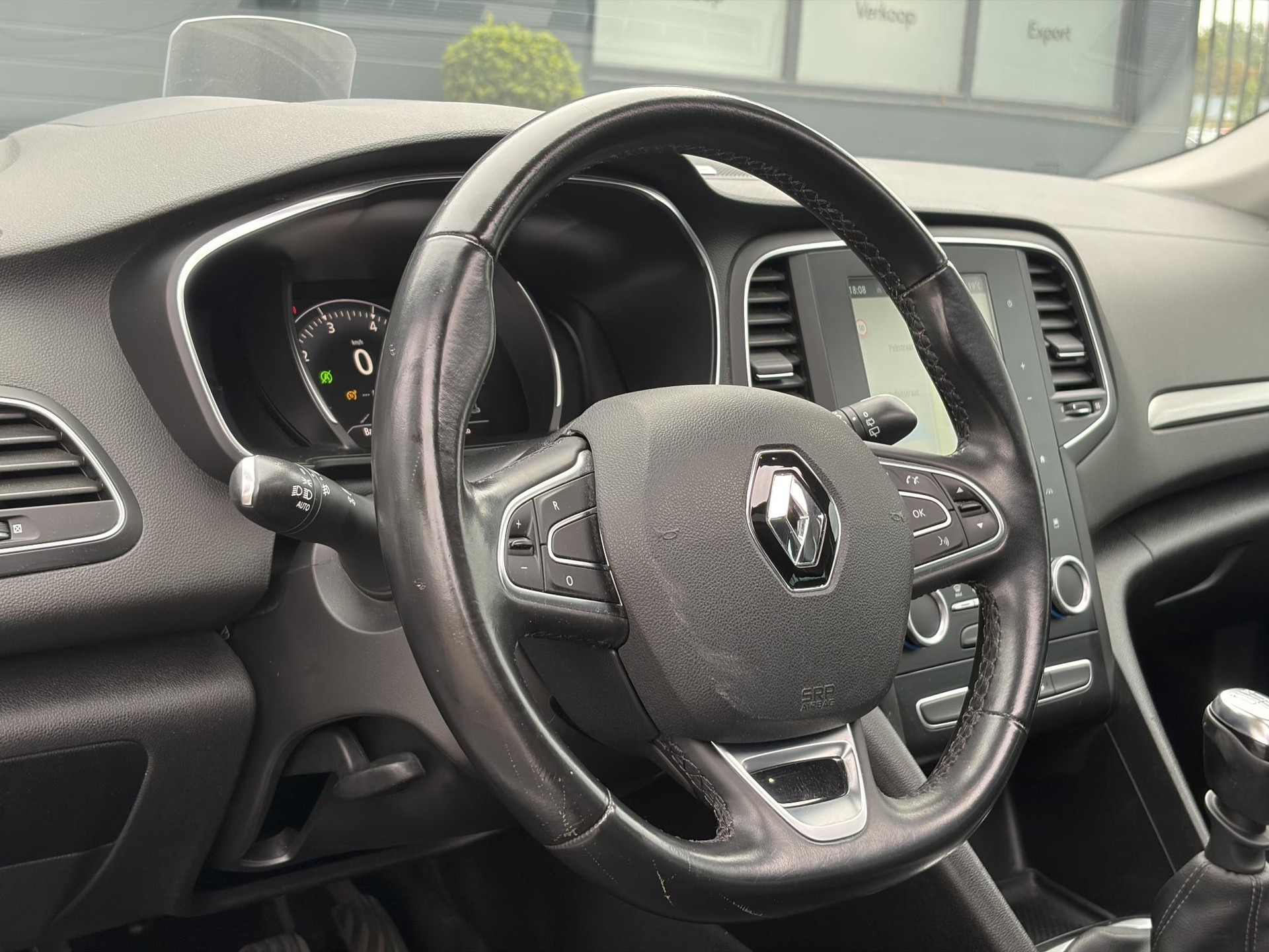 Renault Mégane Estate 1.2 TCe Bose ✓2 Eigenaar✓Pano✓Camera✓Net beurt gehad✓Navi✓Keyless✓Clima✓Cruise✓Leder✓131pk✓Pdc V+A✓6 Bak✓Rijstrooksensor✓Dodehoeksensor✓17'' Lm velgen✓N.A.P✓Apk tot 09-2027