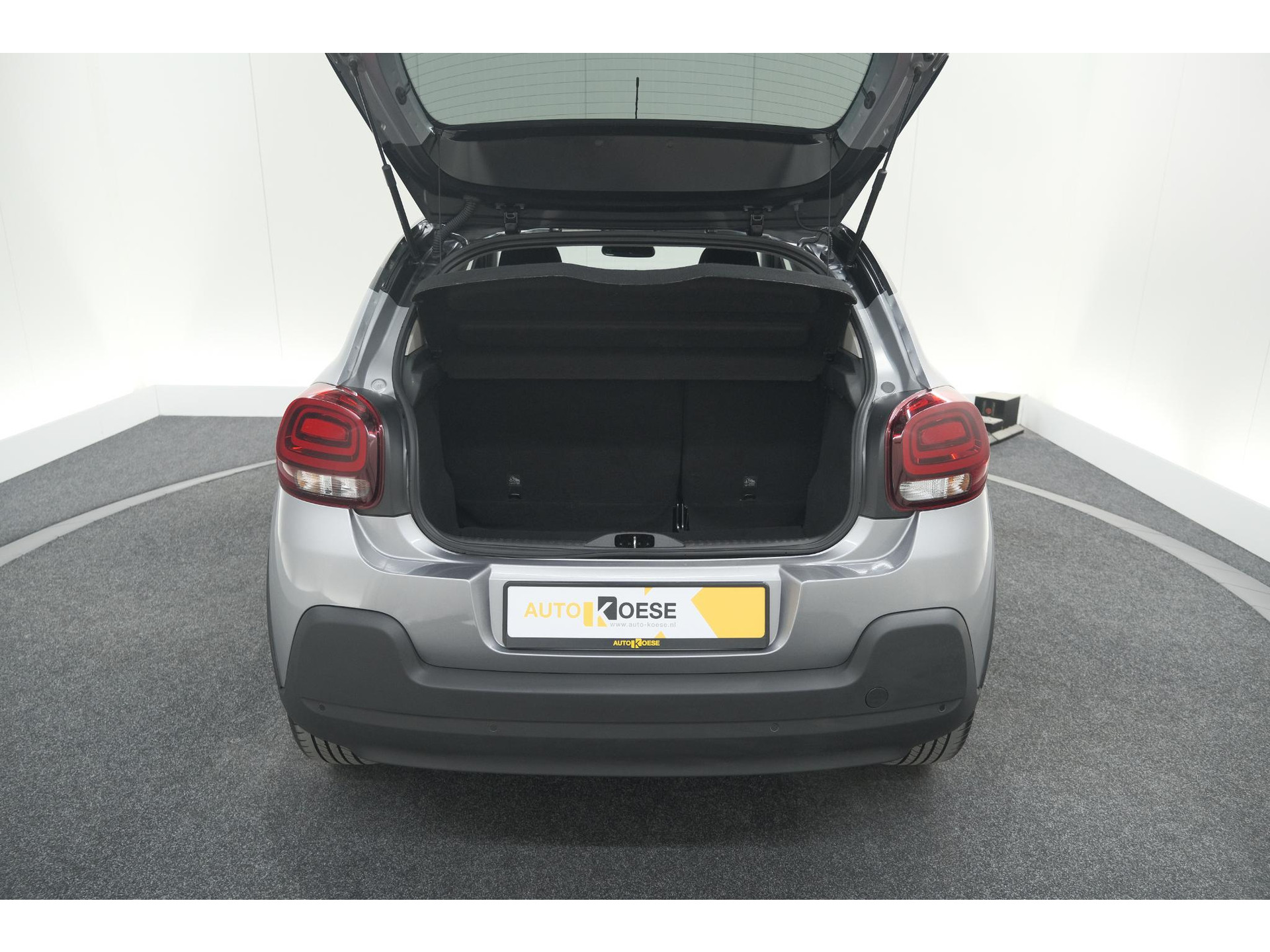 Citroen C3 PureTech 110 EAT6 Shine | Camera | Navigatie | Parkeersensoren | Apple Carplay | 17 Inch Lichtmetalen Velgen