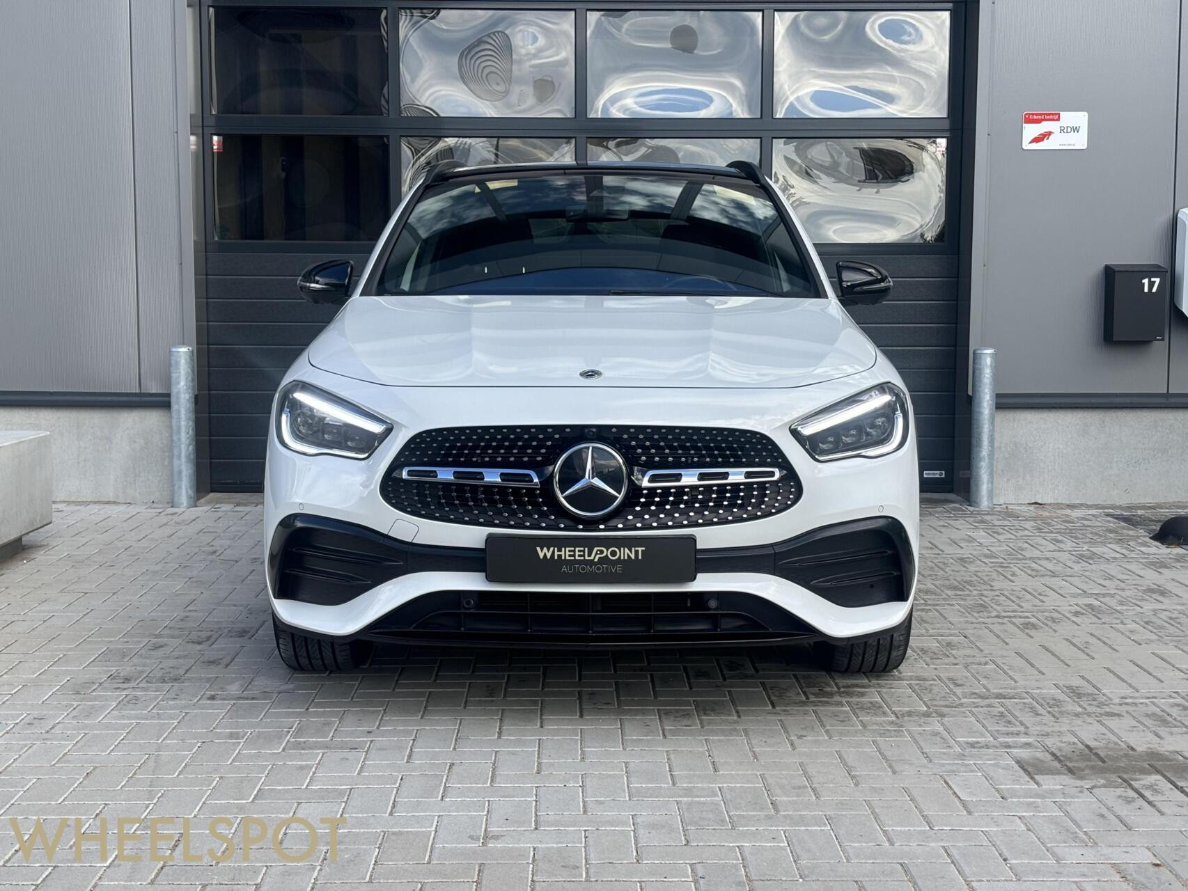 Mercedes GLA-klasse 250 e AMG|Pano|Sfeer|CarPlay|Stoelverwar