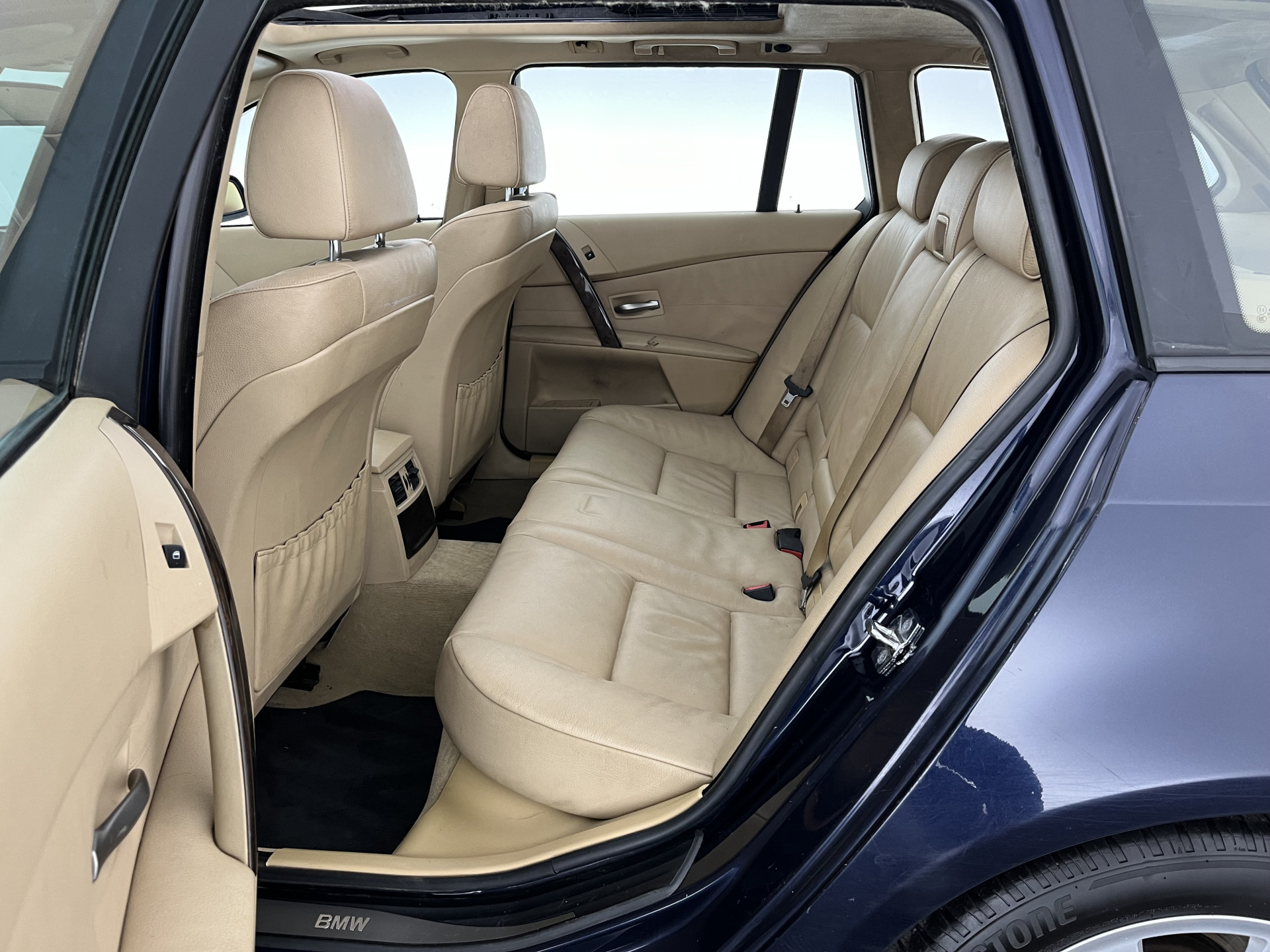 BMW 5-serie Touring 525d *PANO | LEATHER | NAVI-FULLMAP | HIFI-SOUND | ECC | HEATED-SPORTSEATS | PDC | CRUISE | TOWBAR | 16''ALU *