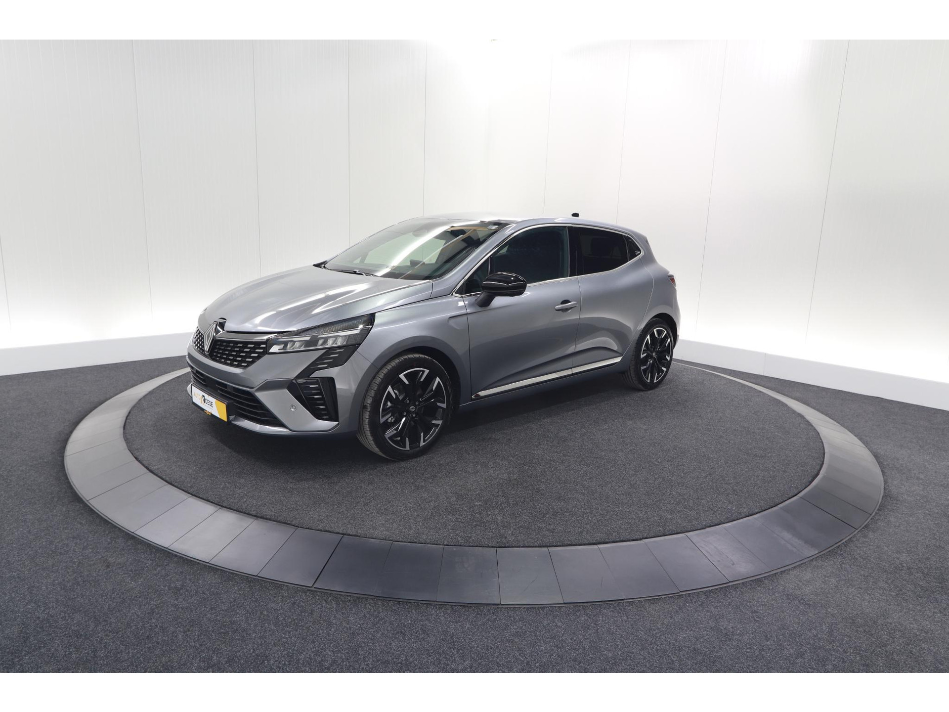 Renault Clio 1.6 E-Tech Full Hybrid 145 Techno | 360 Camera | Bose Audio | Stoelverwarming | 9.3 Inch Groot Scherm