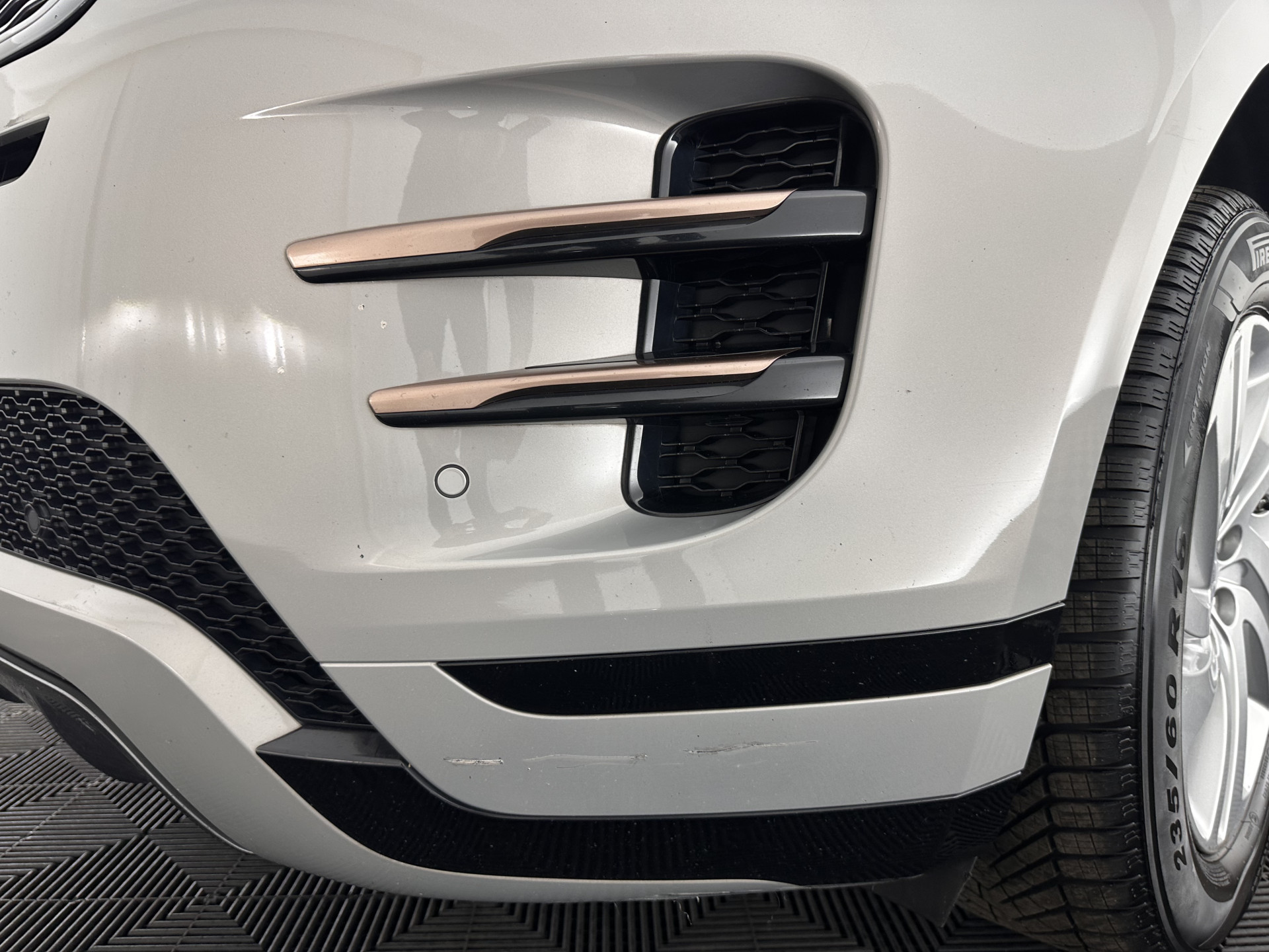 Land Rover Range Rover Evoque 2.0 D180 AWD SE (INCL-BTW) Aut. *LEATHER | FULL-LED | HEATED-COMFORTSEATS | NAVI-FULLMAP | SHIFTPADDLES | CAMERA | ECC | CARPLAY | PDC | CRUISE | 18''ALU*