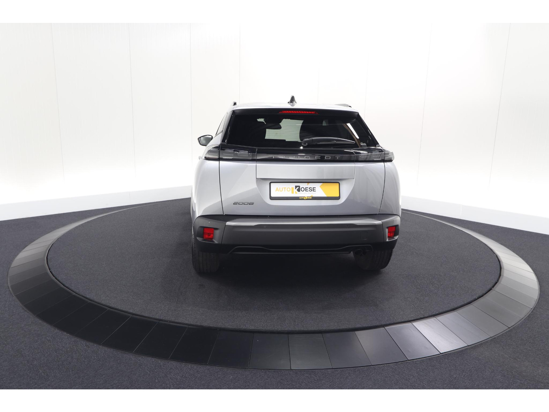 Peugeot 2008 PureTech 100 Allure | Apple Carplay | Parkeersensoren | Climate control