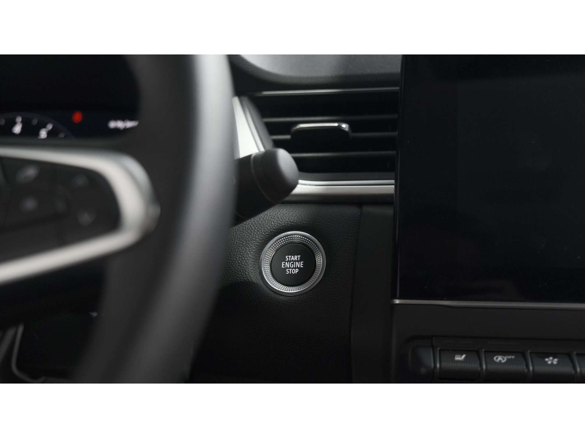 Renault Captur Mild Hybrid 140 EDC Techno | 360 Camera | 9.3 Inch Grootscherm | Stoelverwarming | Apple Carplay | 18 Inch Lichtmetalen Velgen