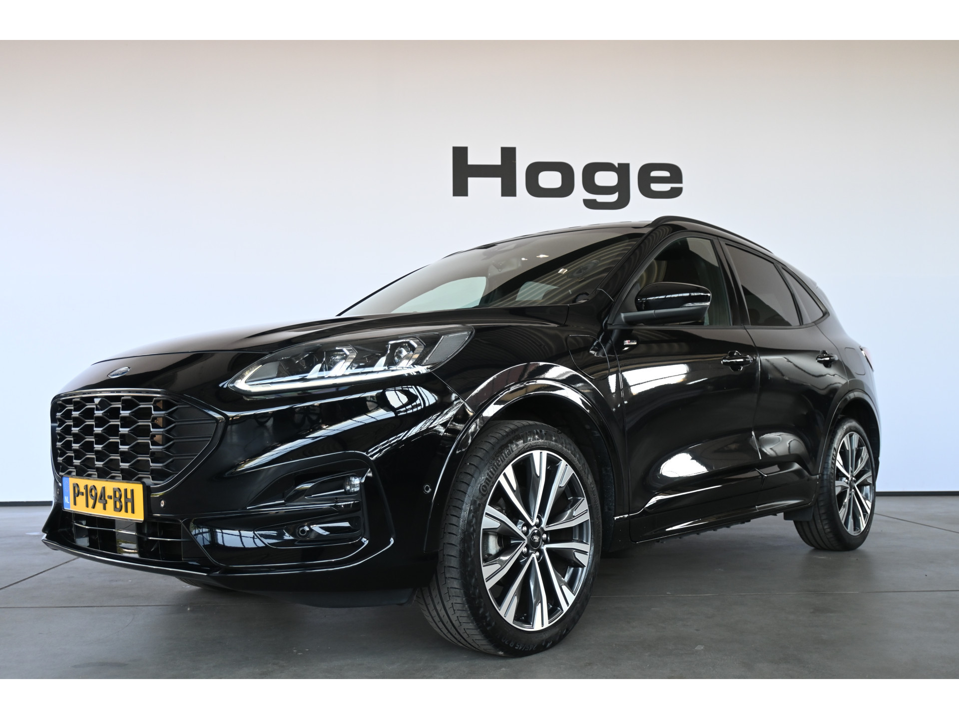 Ford Kuga 2.5 PHEV Vignale Automaat Navigatie Stoelverwarming Head Up! LED Camera Rijklaarprijs! Inruil Mogelijk!