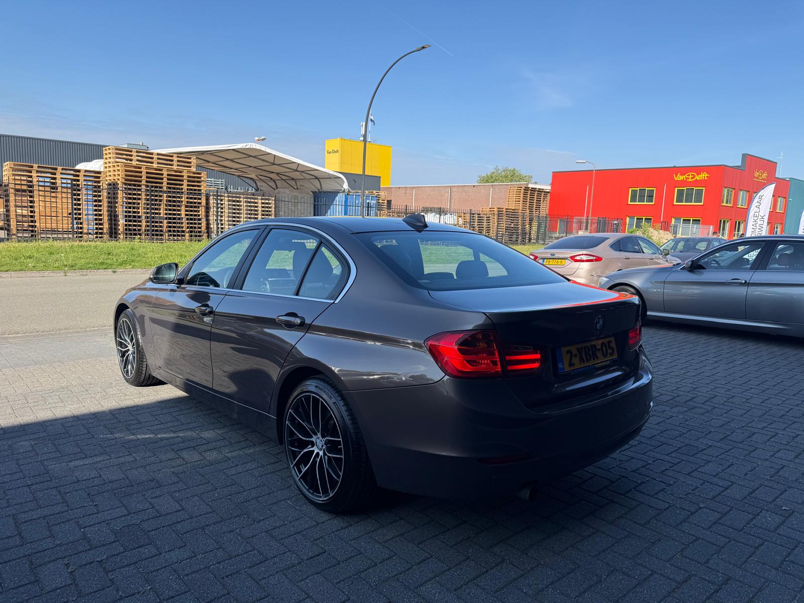 BMW 3-serie 316i Executive | 3/6/12MND GARANTIE | AUTOMAAT | CRUISE | NAVI | ELECRAMEN | CLIMA | LED |