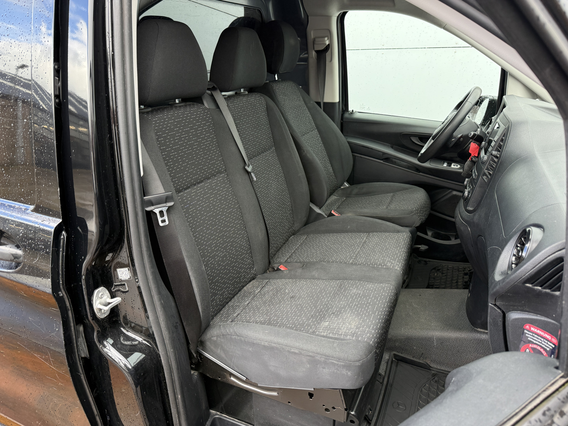 Mercedes-Benz eVito eVito 66kWh 120PK L2 280km WLTP 80kw Snelladen Elektrisch Climate Control Cruise Control Camera Stoelverwarming Parkeersensoren