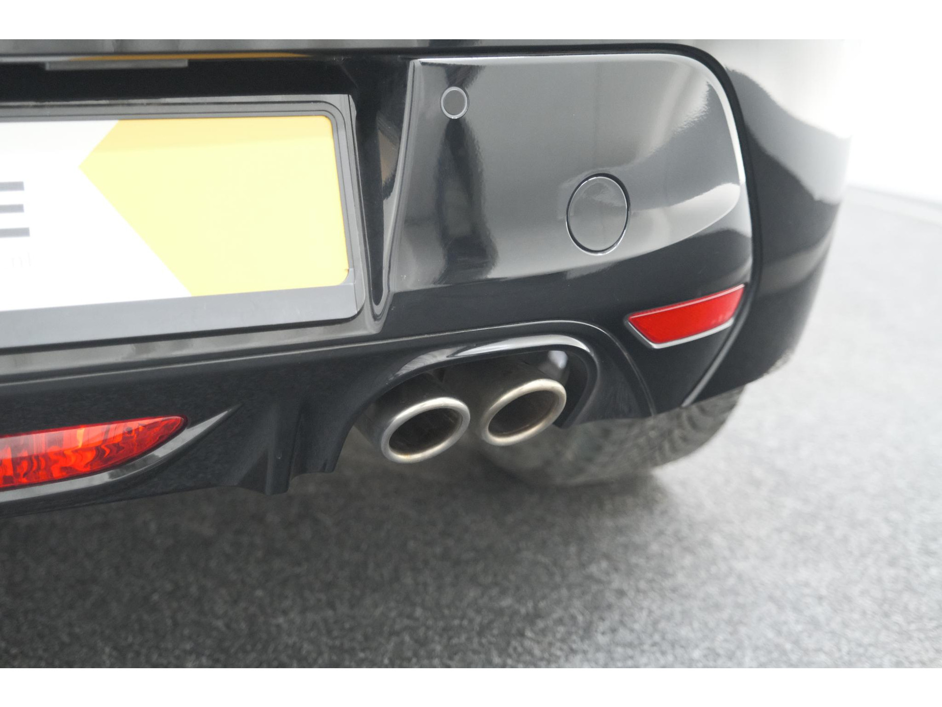 Peugeot 208 Hybrid 136 e-DCS6 GT | 360 Camera | Adaptieve Cruise Control | Dodehoekdetectie | Apple Carplay