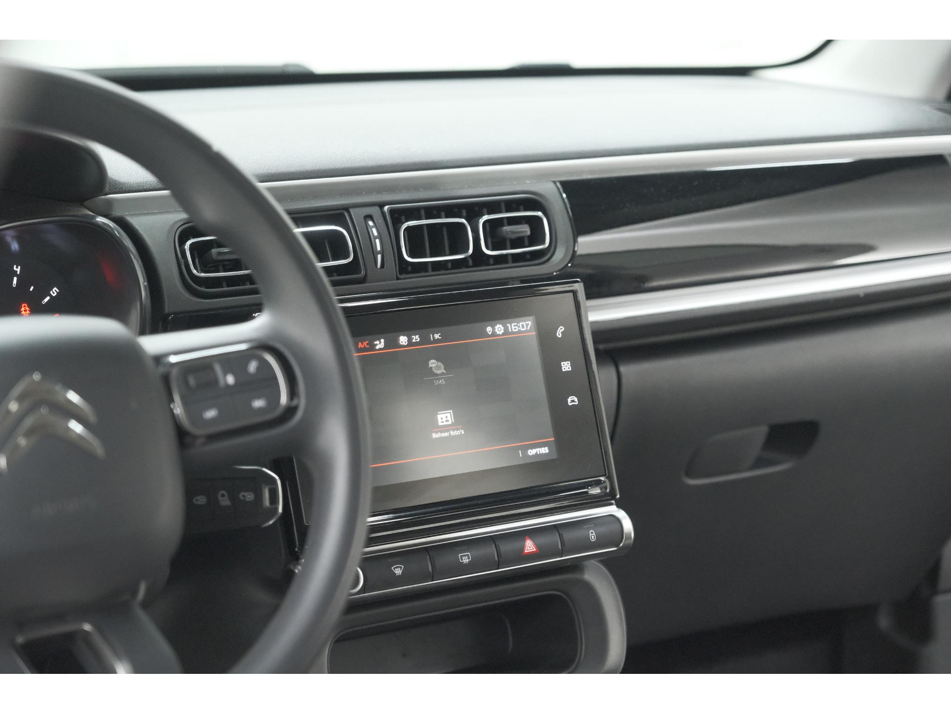 Citroen C3 PureTech 110 EAT6 C-Series | Apple Carplay | Parkeersensoren | Climate Control