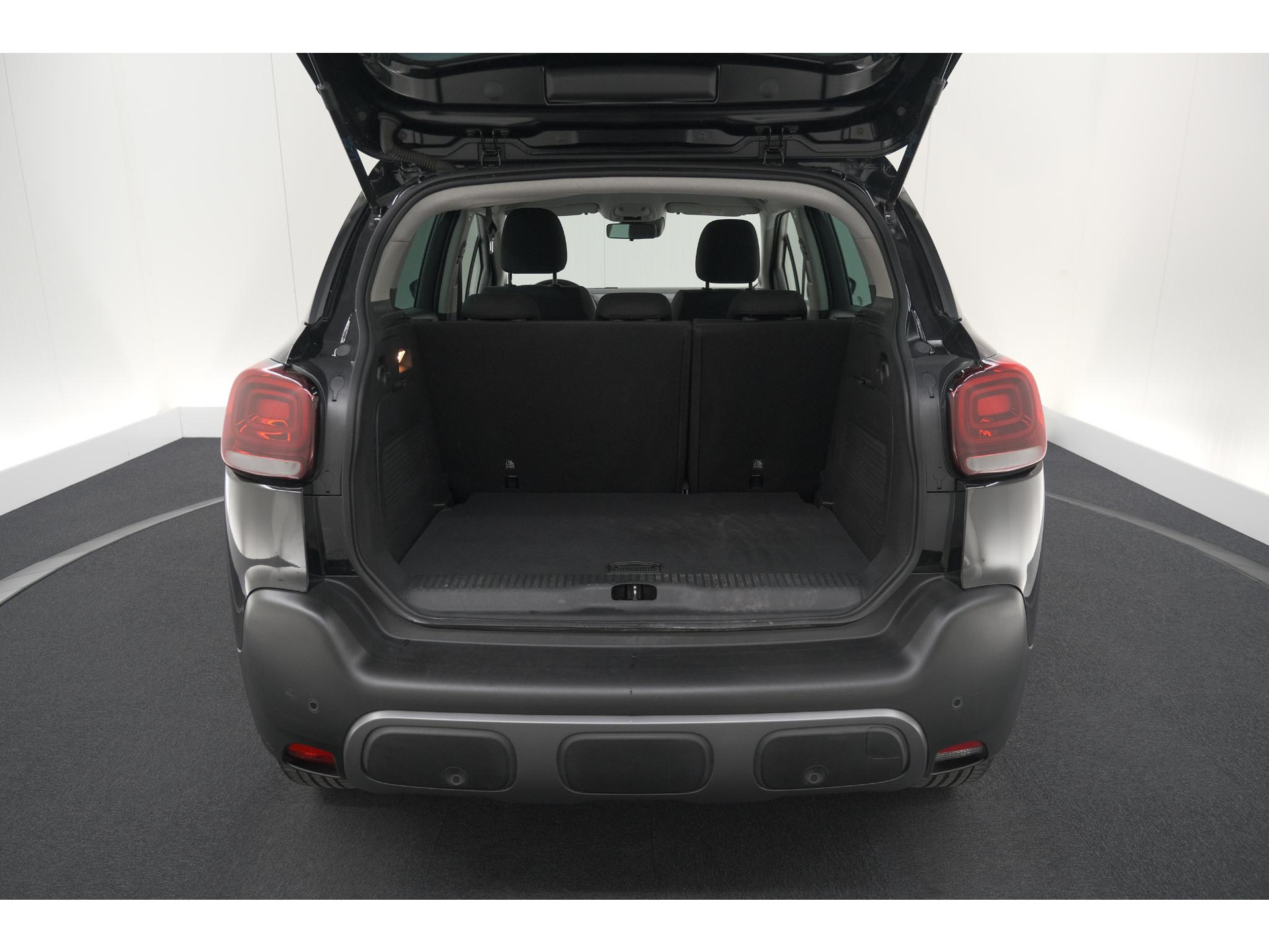 Citroen C3 Aircross PureTech 130 EAT6 Shine | Parkeersensoren | Apple Carplay | Stoelverwarming